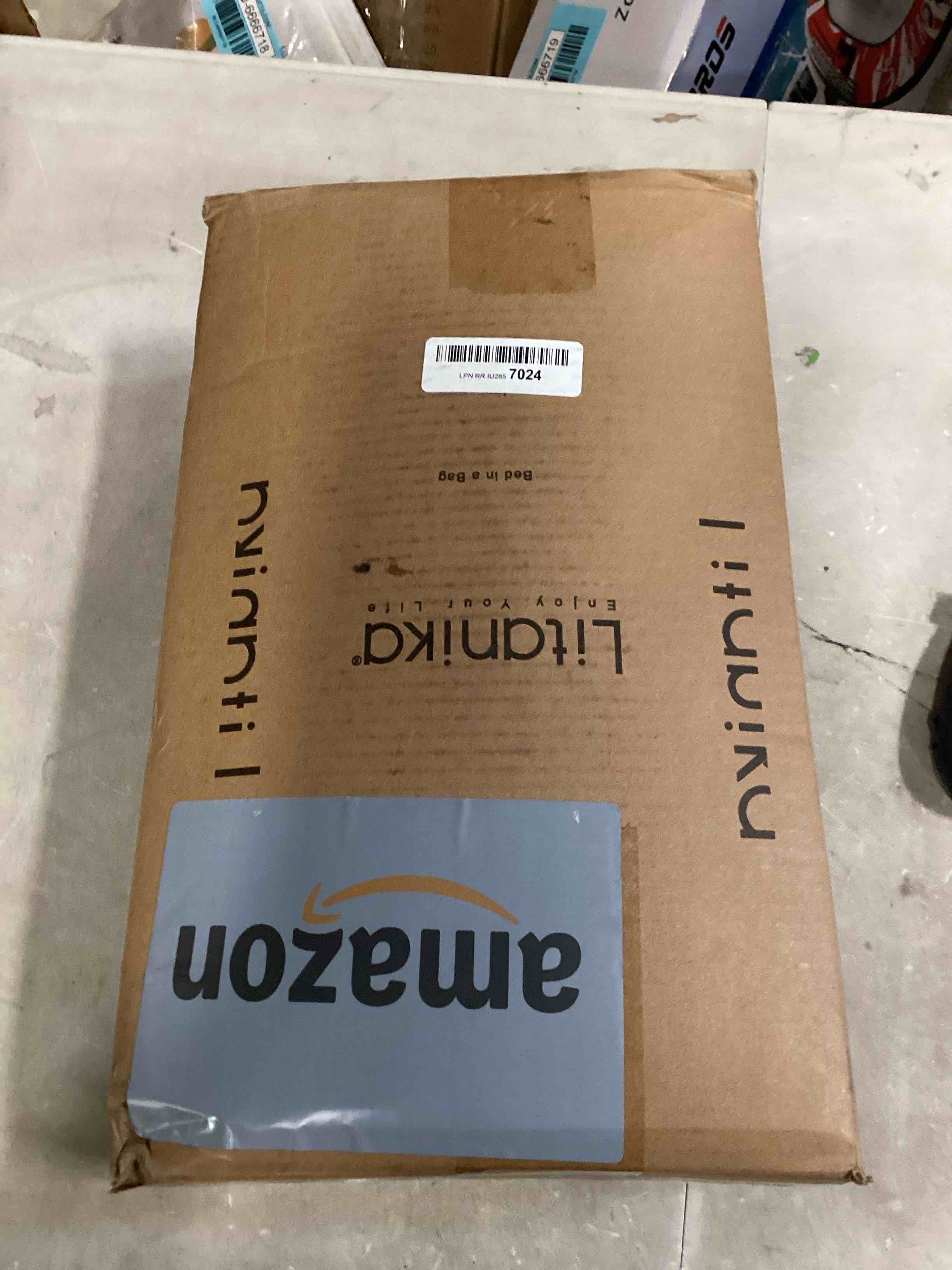 https://s3.amazonaws.com/lotting-images-prod/bidfta/BLU6666731_1720183173062.jpeg