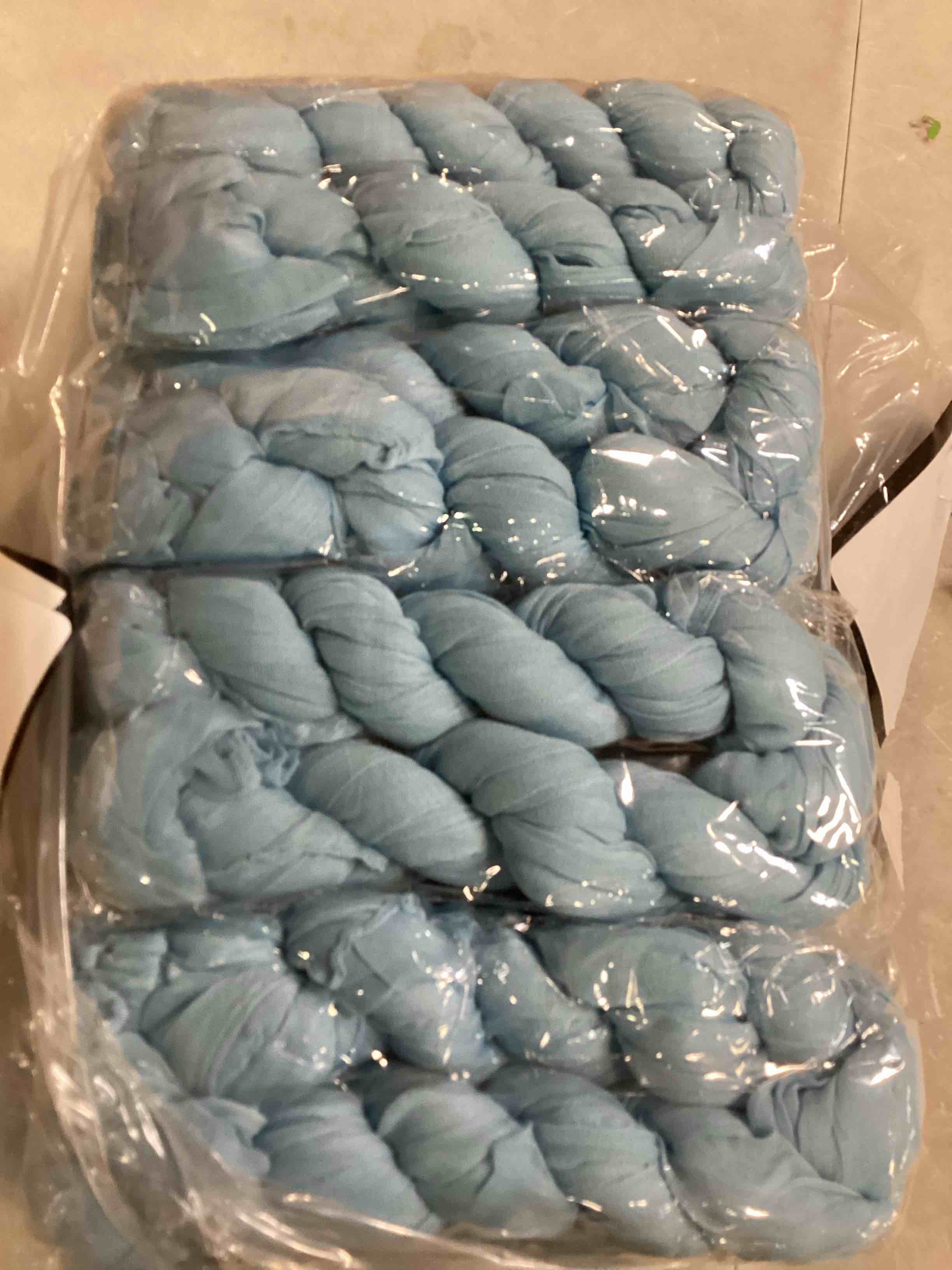 https://s3.amazonaws.com/lotting-images-prod/bidfta/BLU6666756_1720185616254.jpeg