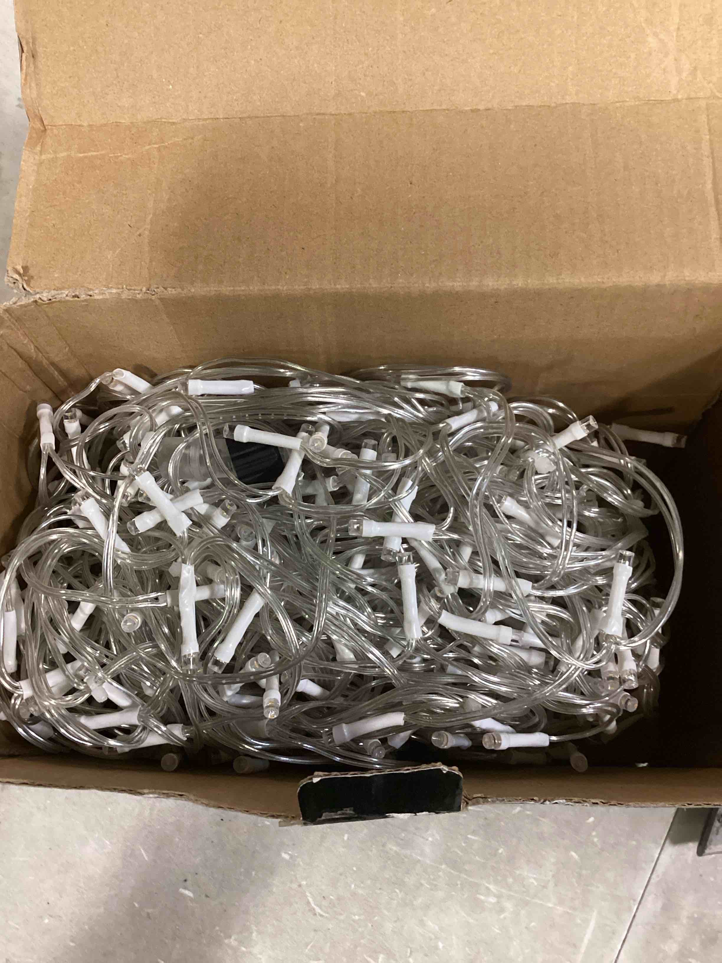 https://s3.amazonaws.com/lotting-images-prod/bidfta/BLU6666770_1720187098320.jpeg