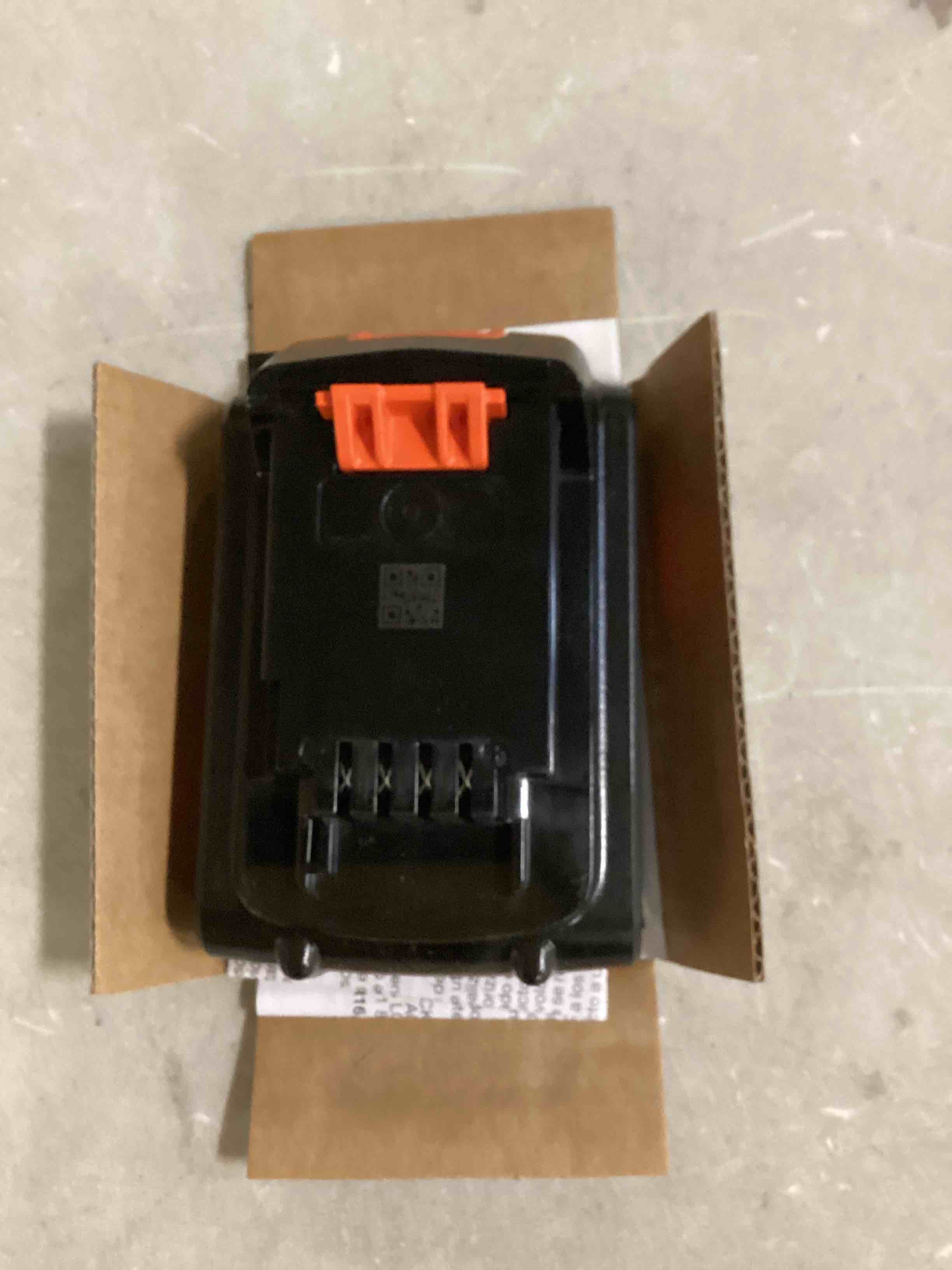https://s3.amazonaws.com/lotting-images-prod/bidfta/BLU6666781_1720189244944.jpeg