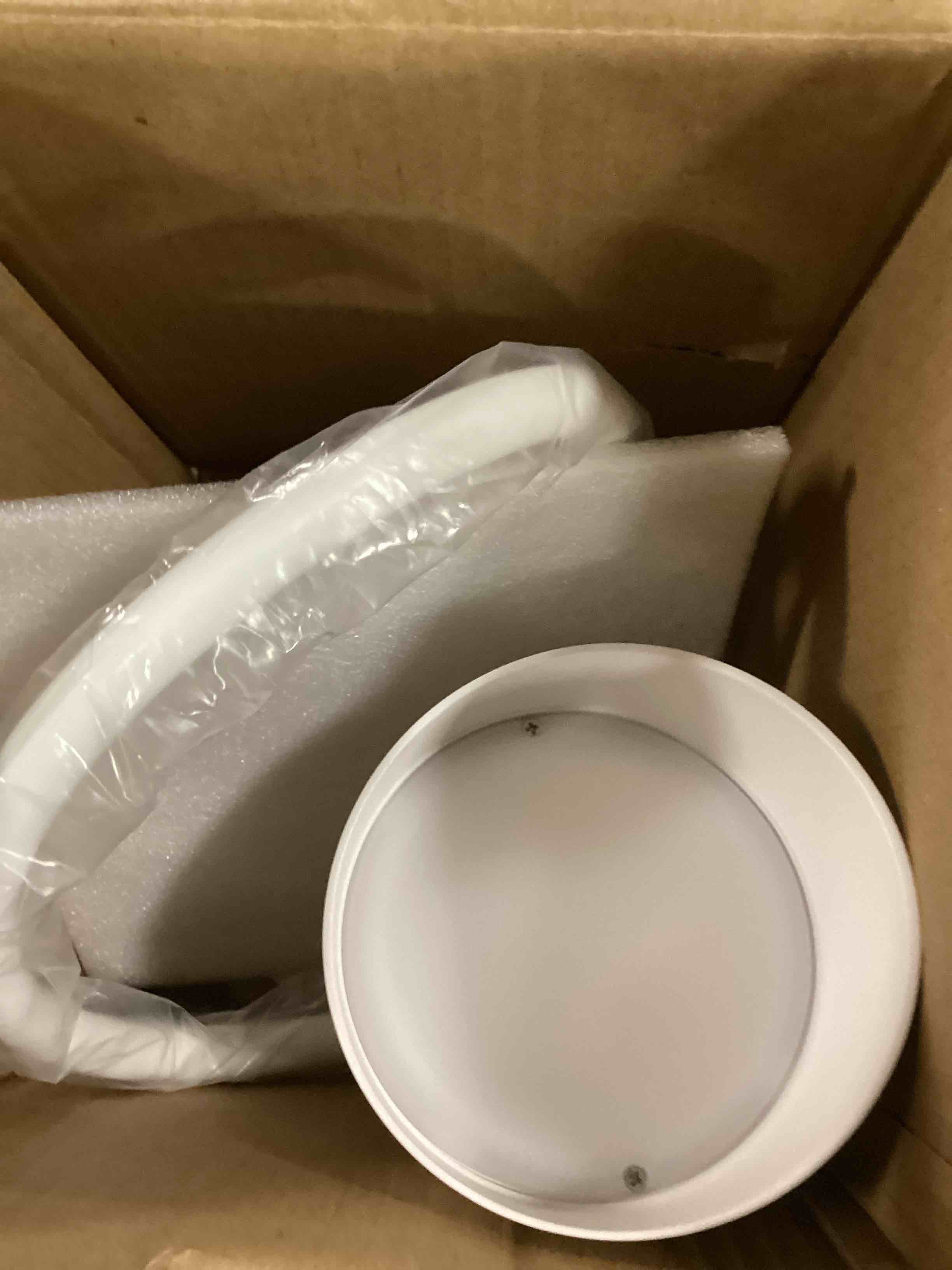 https://s3.amazonaws.com/lotting-images-prod/bidfta/BLU6666930_1720206277559.jpeg