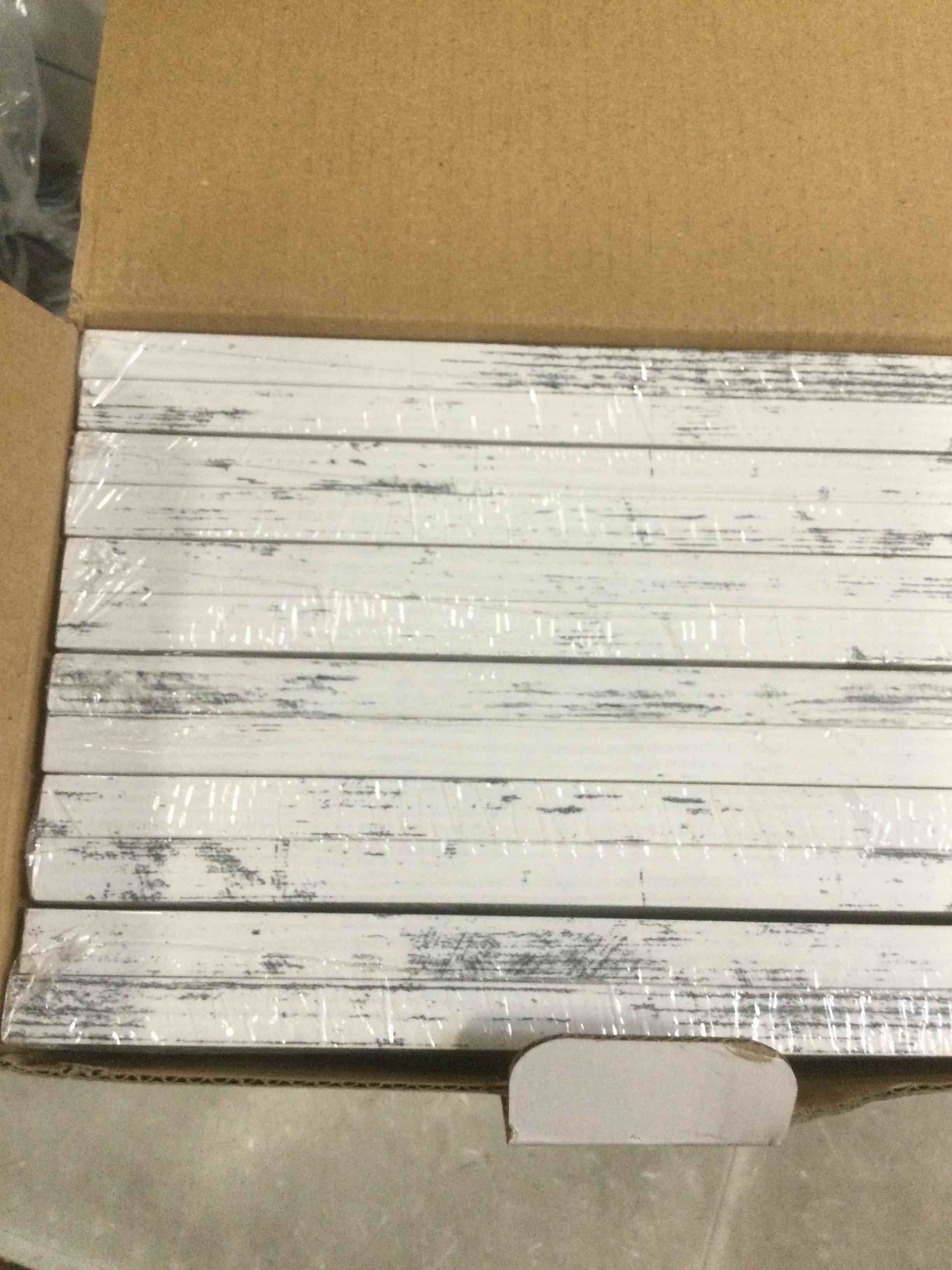 https://s3.amazonaws.com/lotting-images-prod/bidfta/BLU6667297_1720469272144.jpeg