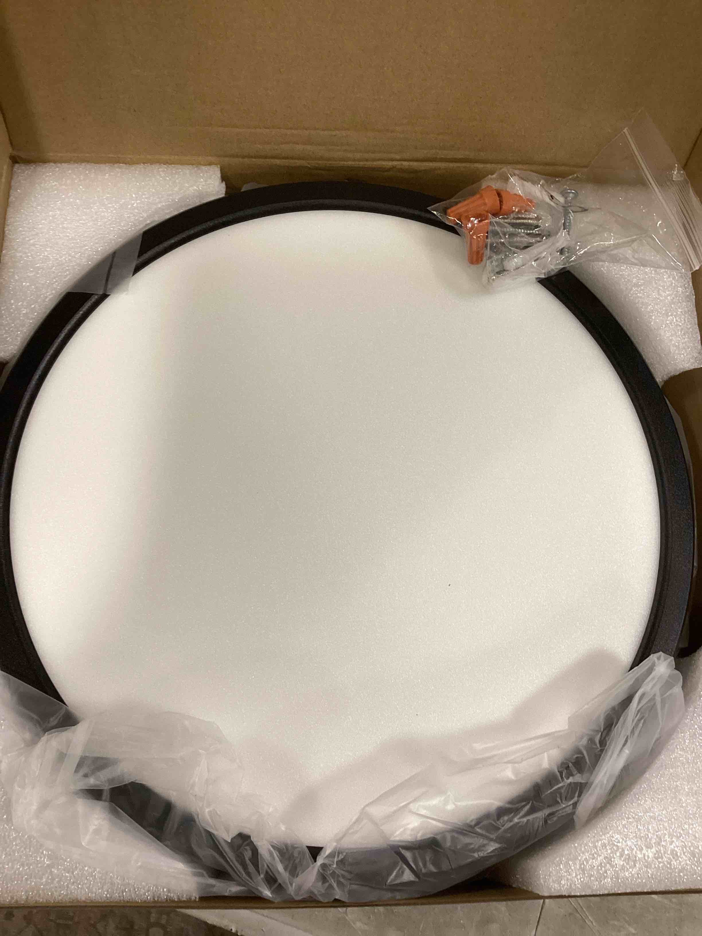 https://s3.amazonaws.com/lotting-images-prod/bidfta/BLU6667519_1720547120232.jpeg