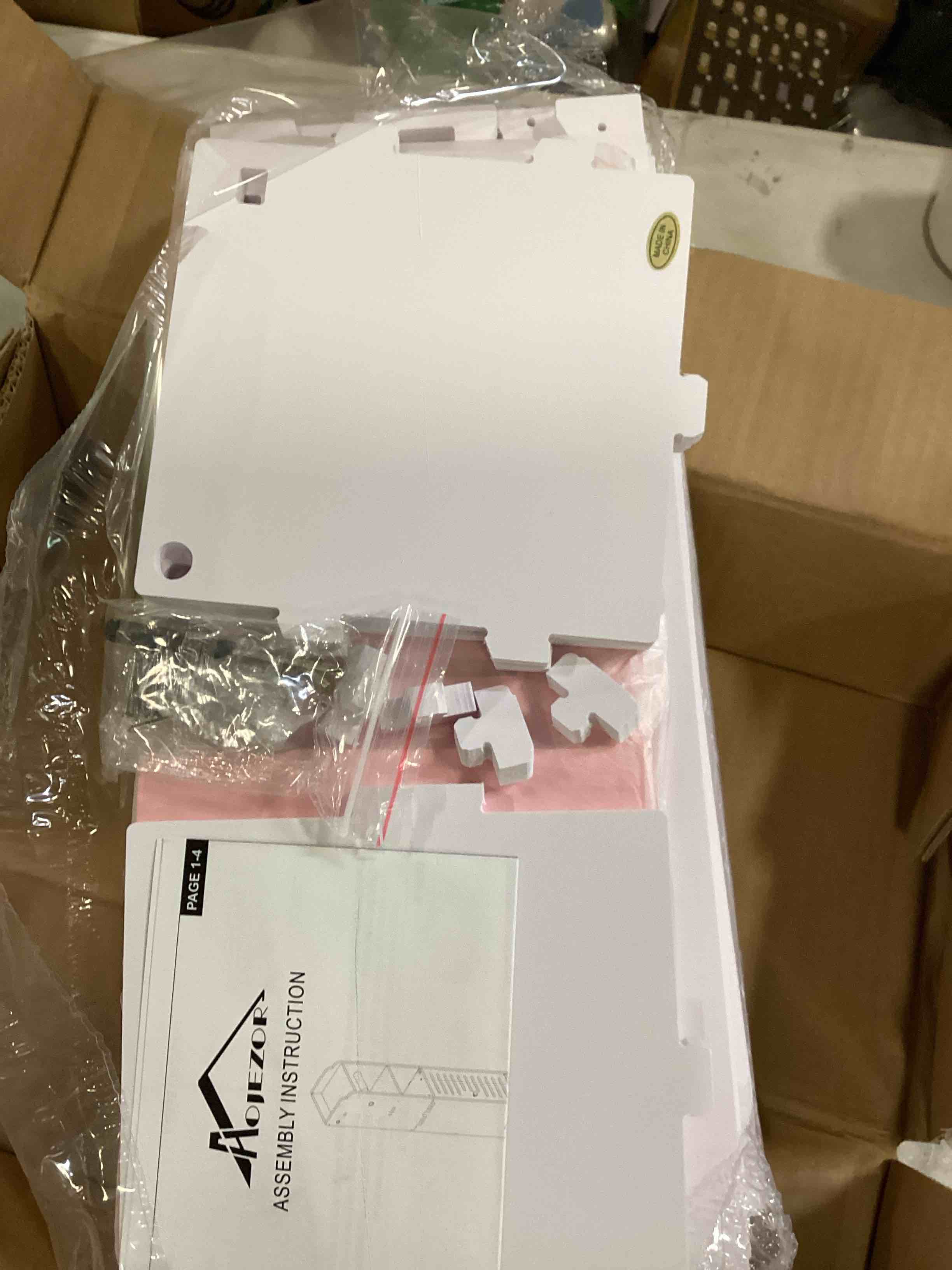 https://s3.amazonaws.com/lotting-images-prod/bidfta/BLU6667570_1720553191134.jpeg