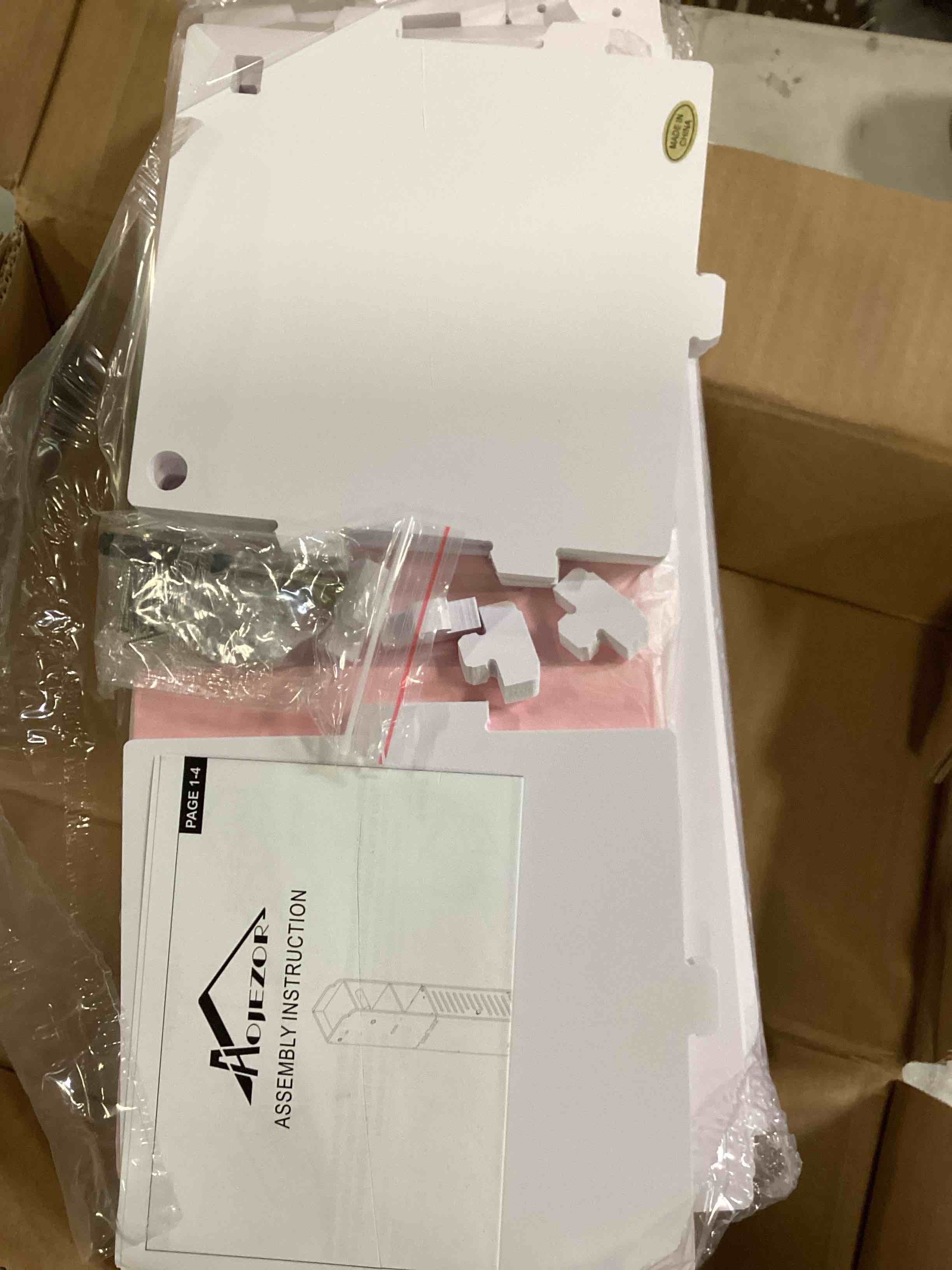 https://s3.amazonaws.com/lotting-images-prod/bidfta/BLU6667570_1720553192039.jpeg