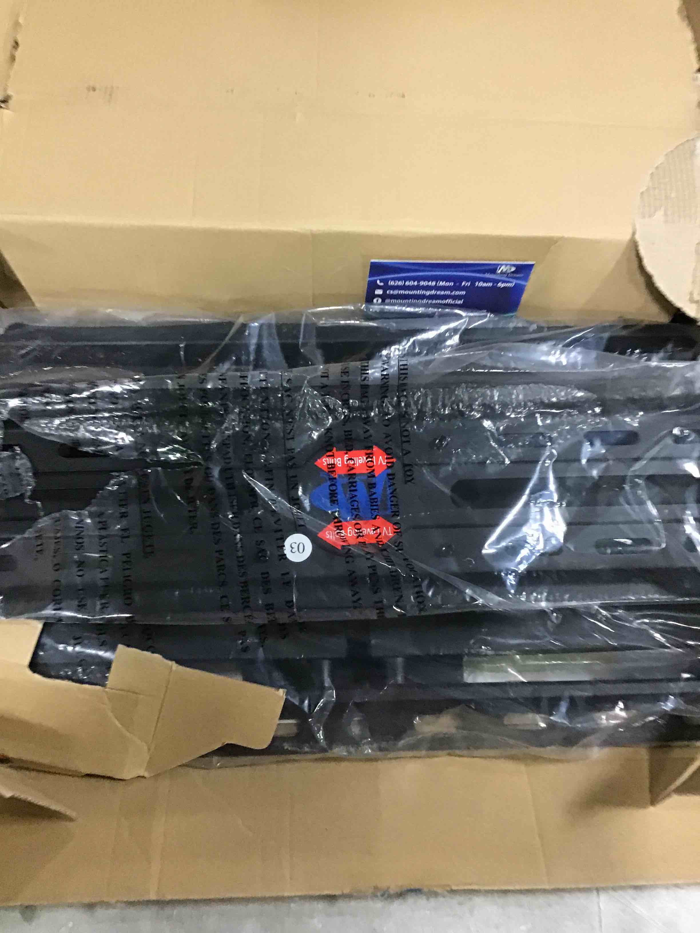 https://s3.amazonaws.com/lotting-images-prod/bidfta/BLU6667820_1720633214499.jpeg