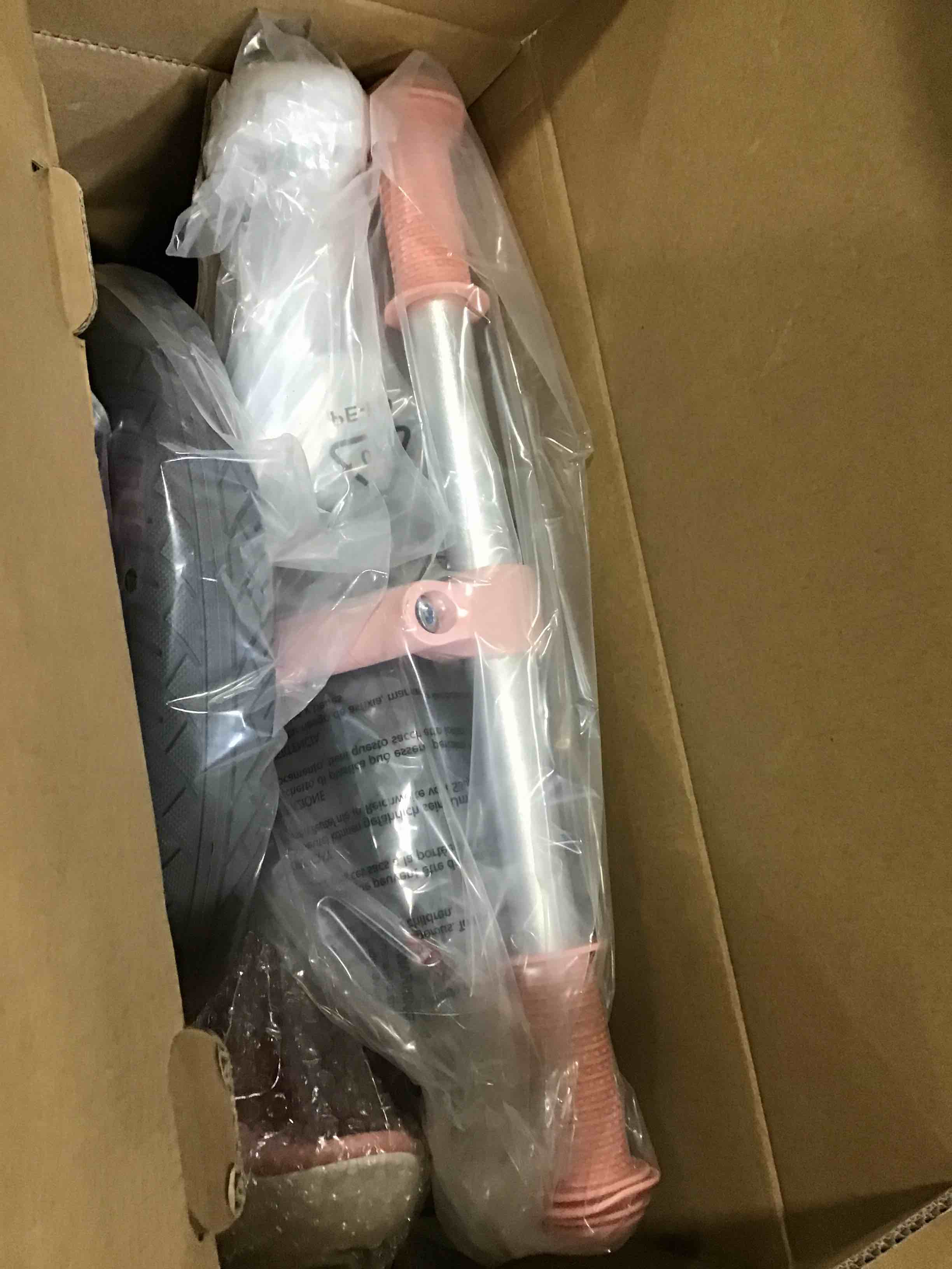 https://s3.amazonaws.com/lotting-images-prod/bidfta/BLU6667869_1720702385234.jpeg