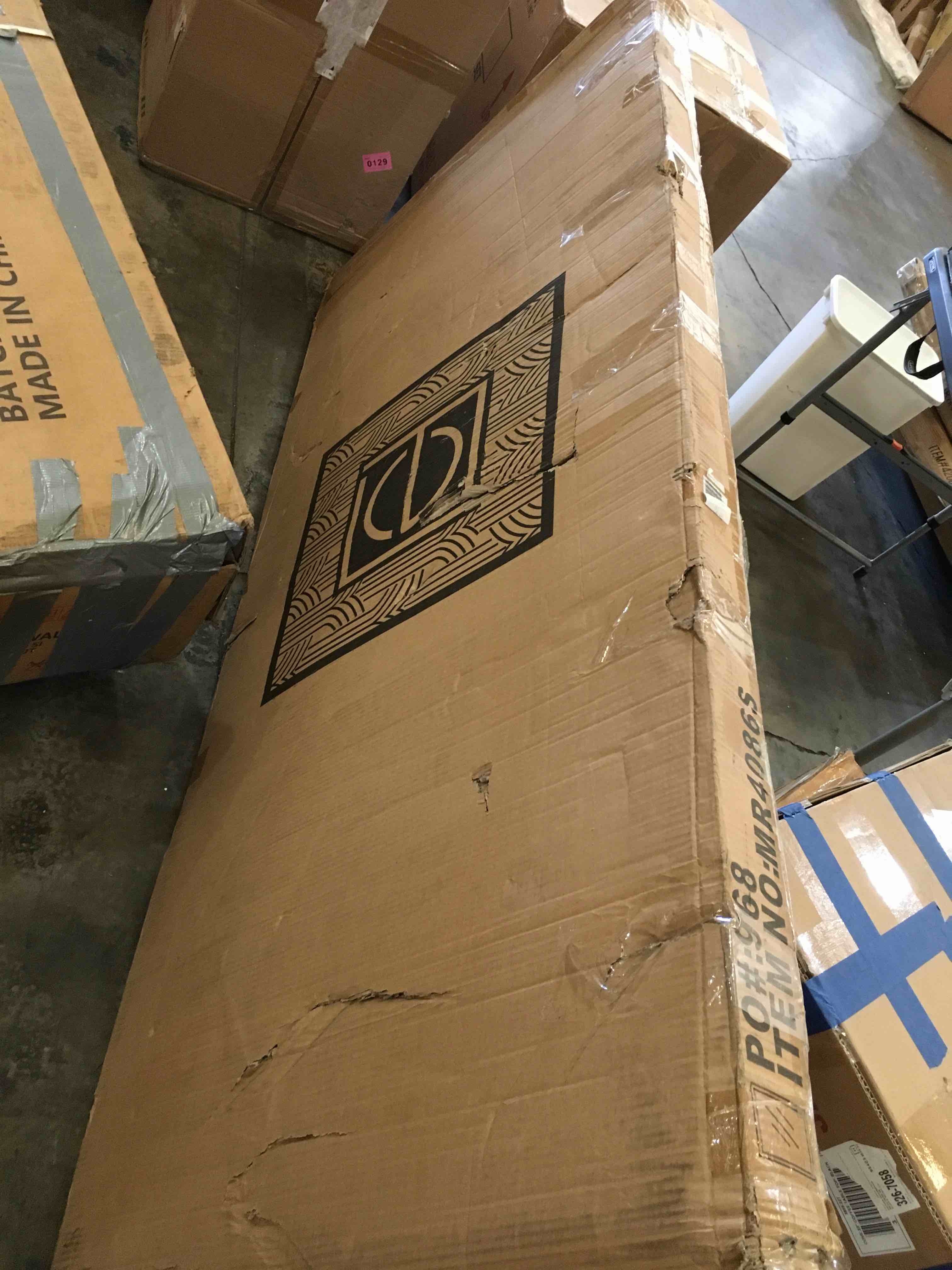 https://s3.amazonaws.com/lotting-images-prod/bidfta/BLU6680066_1727884509199.jpeg