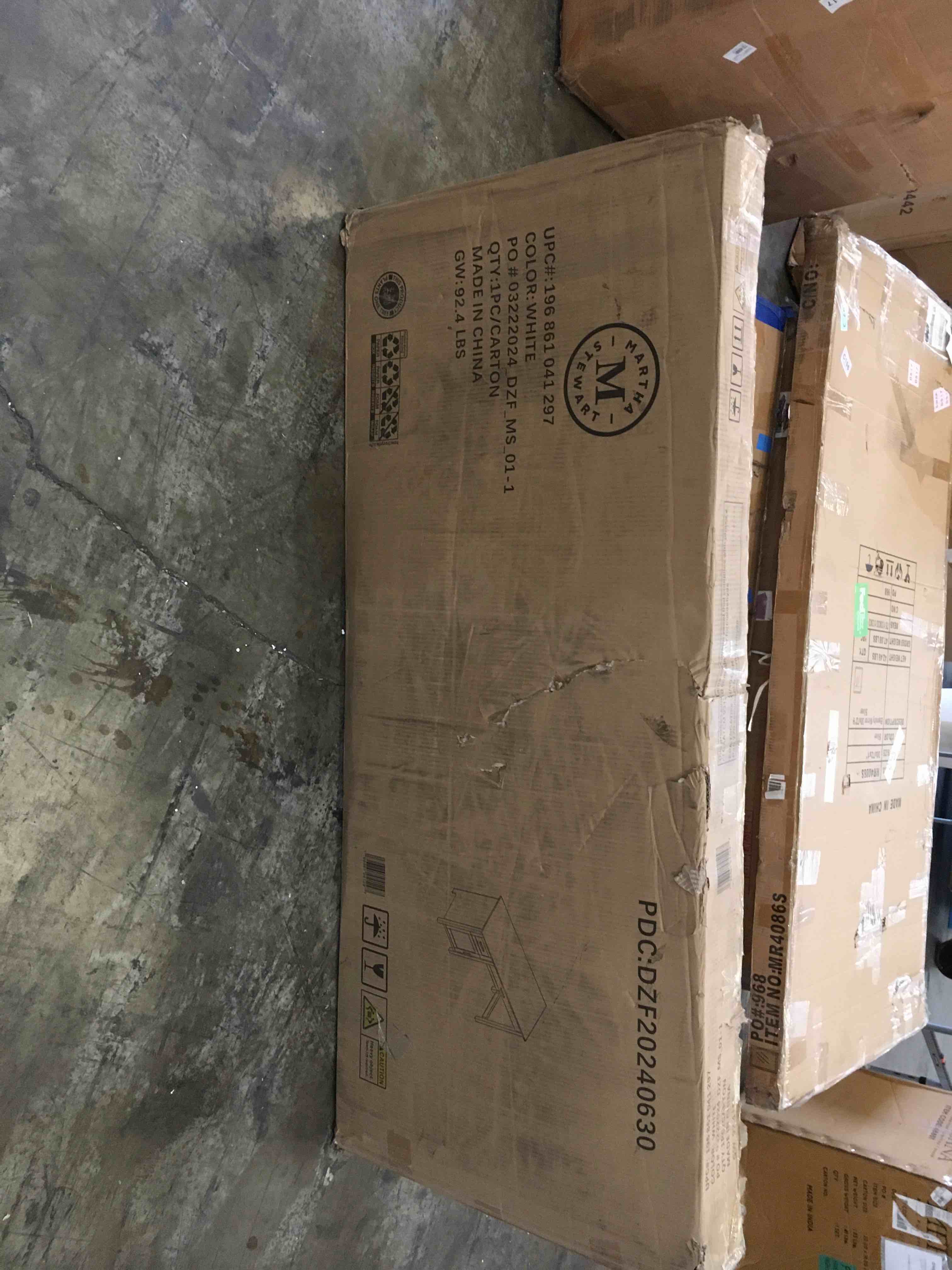 https://s3.amazonaws.com/lotting-images-prod/bidfta/BLU6680067_1727887457952.jpeg