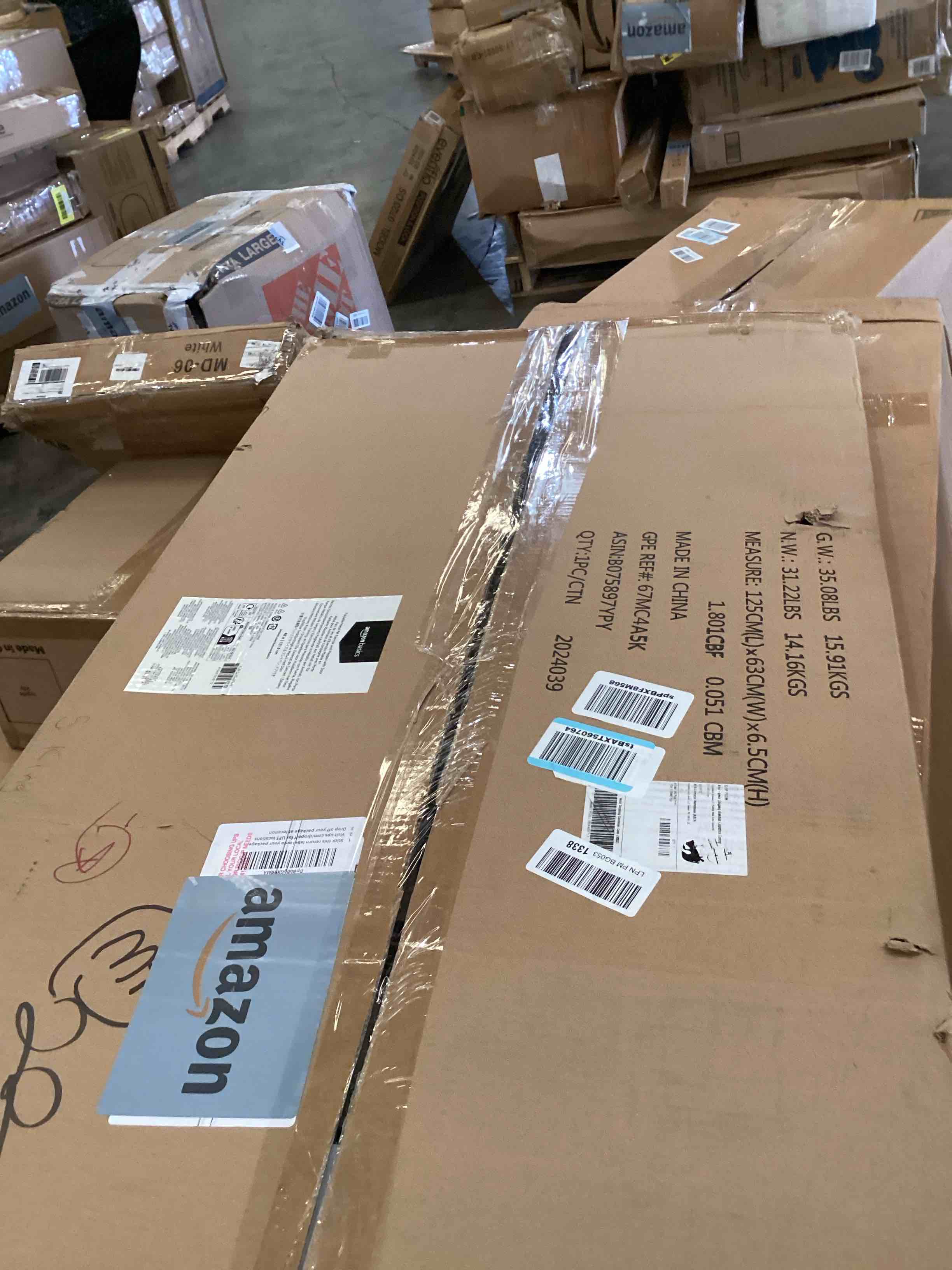 https://s3.amazonaws.com/lotting-images-prod/bidfta/BLU6681863_1726166625649.jpeg