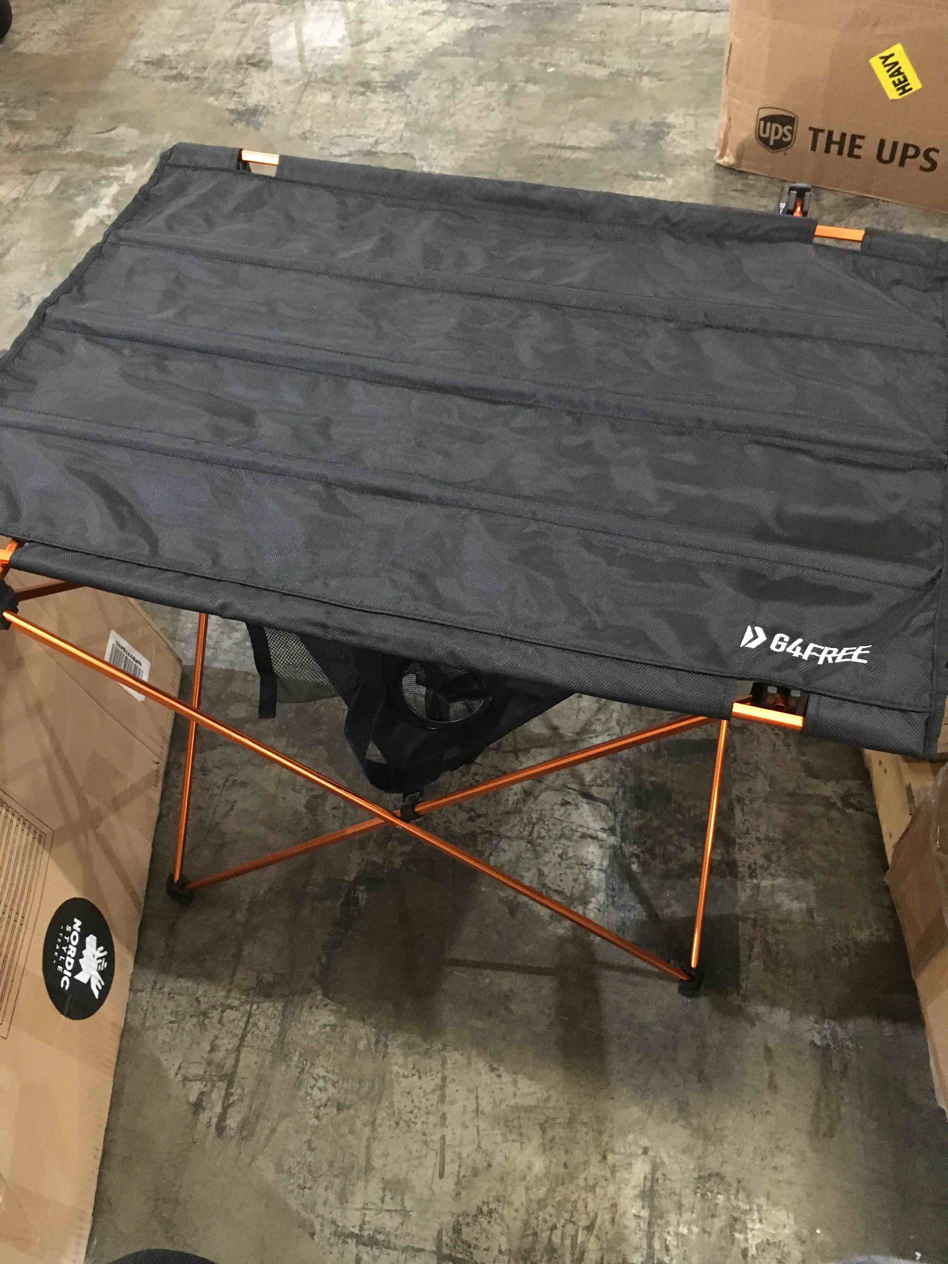 https://s3.amazonaws.com/lotting-images-prod/bidfta/BLU6682087_1726679646802.jpeg