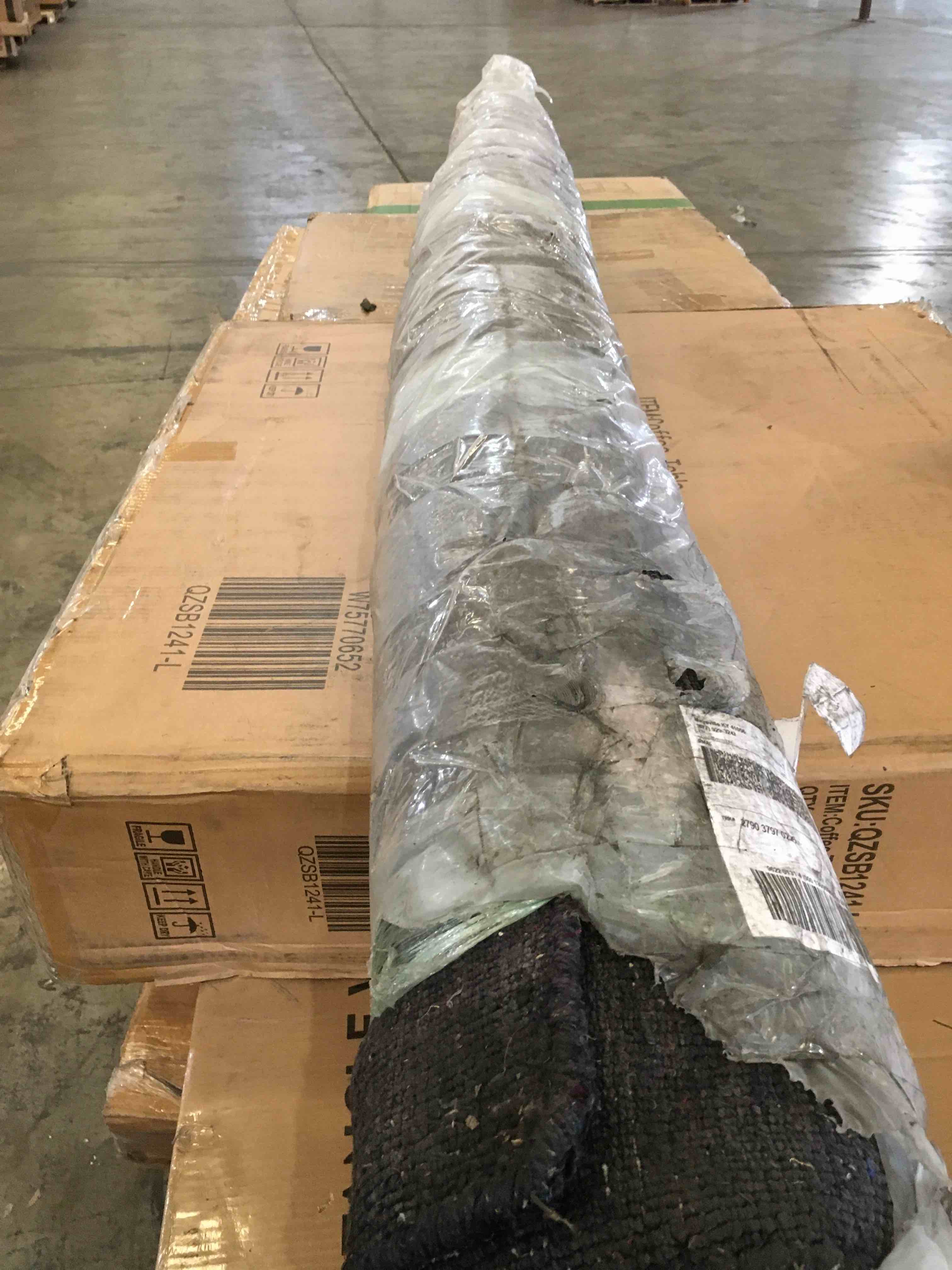 https://s3.amazonaws.com/lotting-images-prod/bidfta/BLU6682273_1726861342643.jpeg