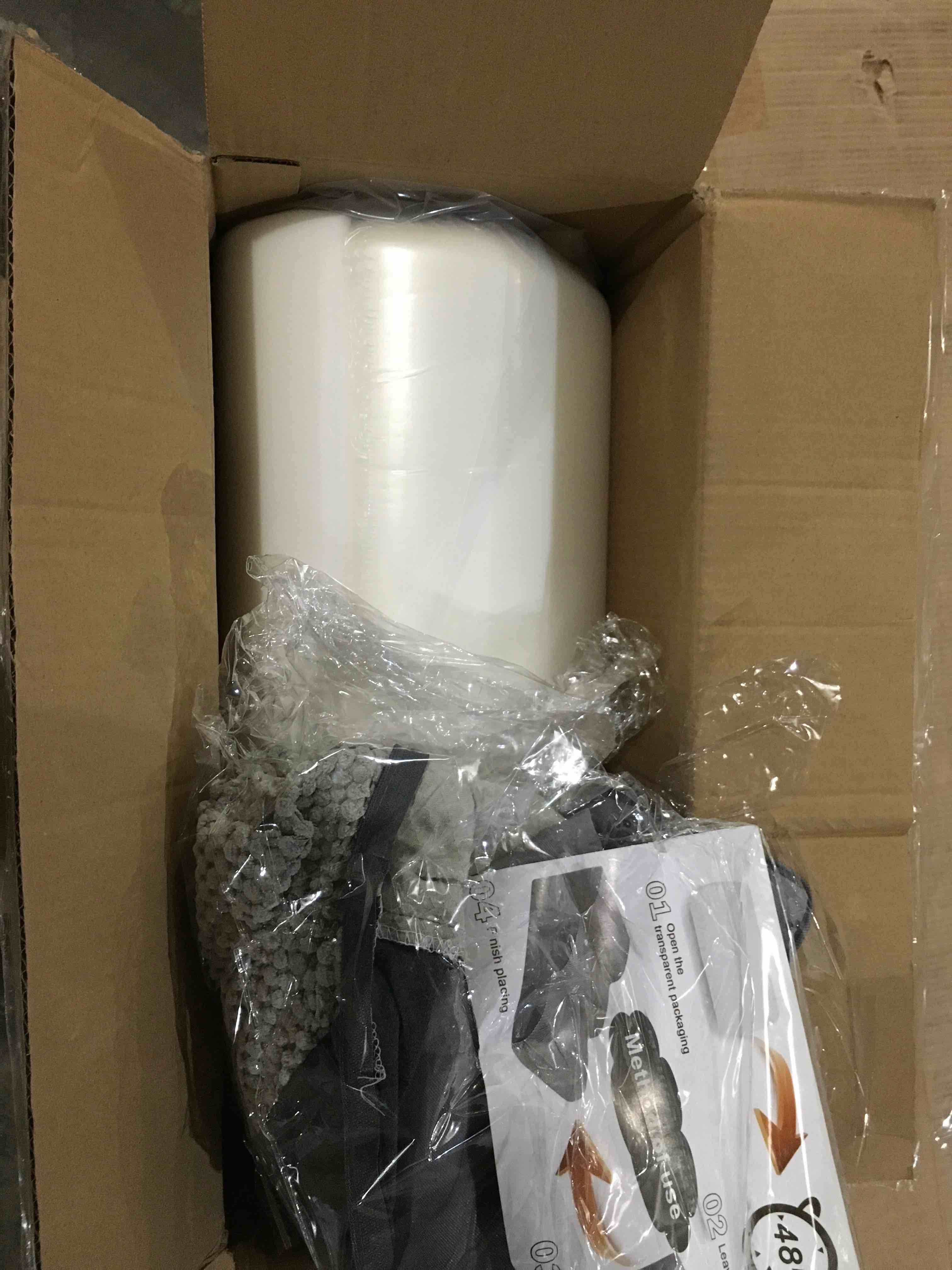 https://s3.amazonaws.com/lotting-images-prod/bidfta/BLU6682385_1727181802103.jpeg