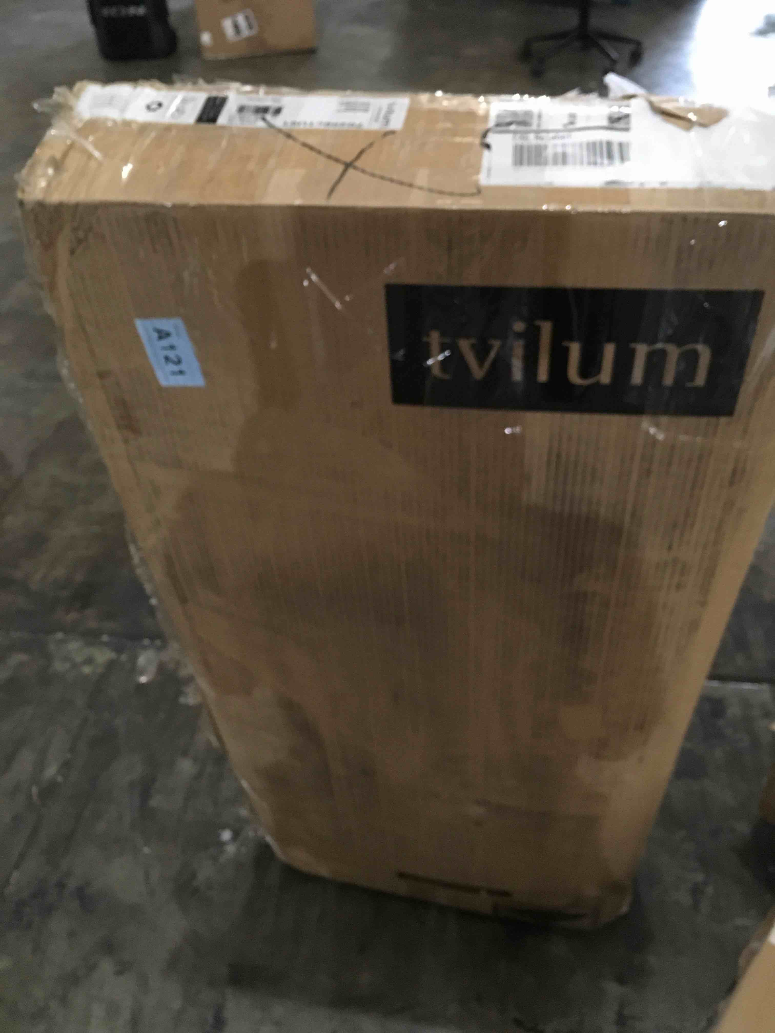 https://s3.amazonaws.com/lotting-images-prod/bidfta/BLU6682518_1727275030315.jpeg
