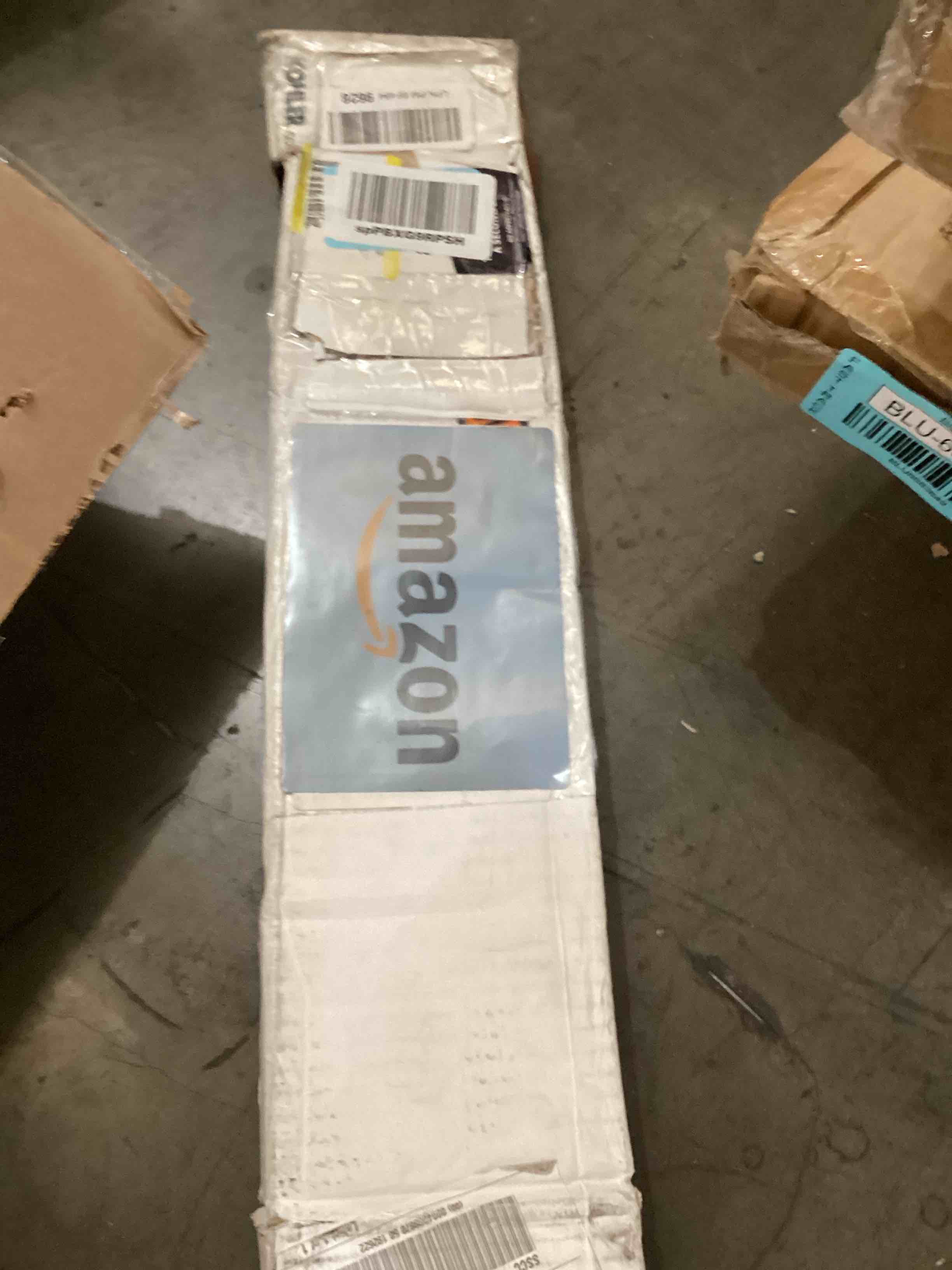https://s3.amazonaws.com/lotting-images-prod/bidfta/BLU6683630_1726234179254.jpeg