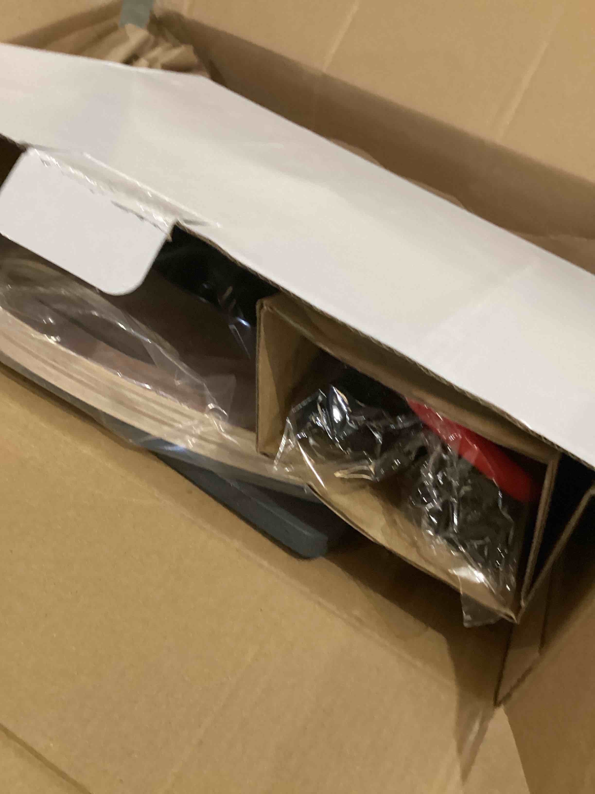 https://s3.amazonaws.com/lotting-images-prod/bidfta/BLU6686175_1727703248051.jpeg
