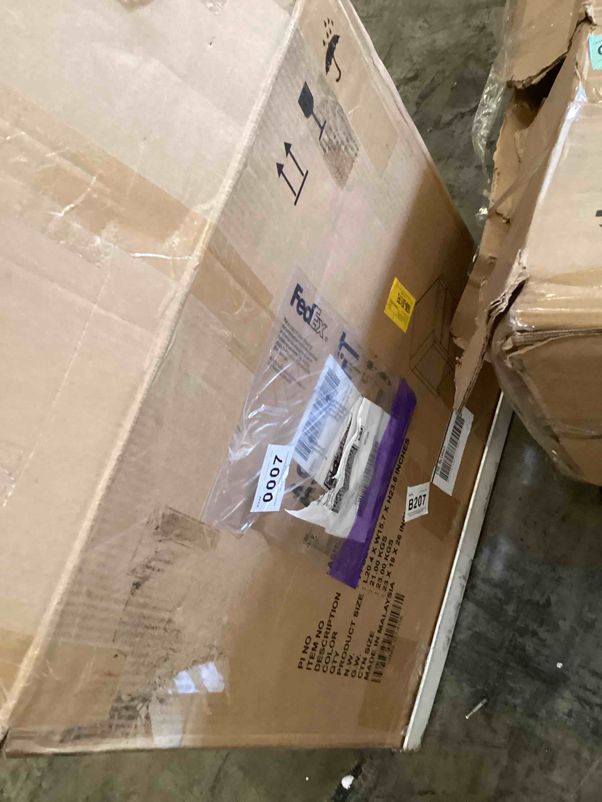 https://s3.amazonaws.com/lotting-images-prod/bidfta/BLU6686191_1727719048740.jpeg