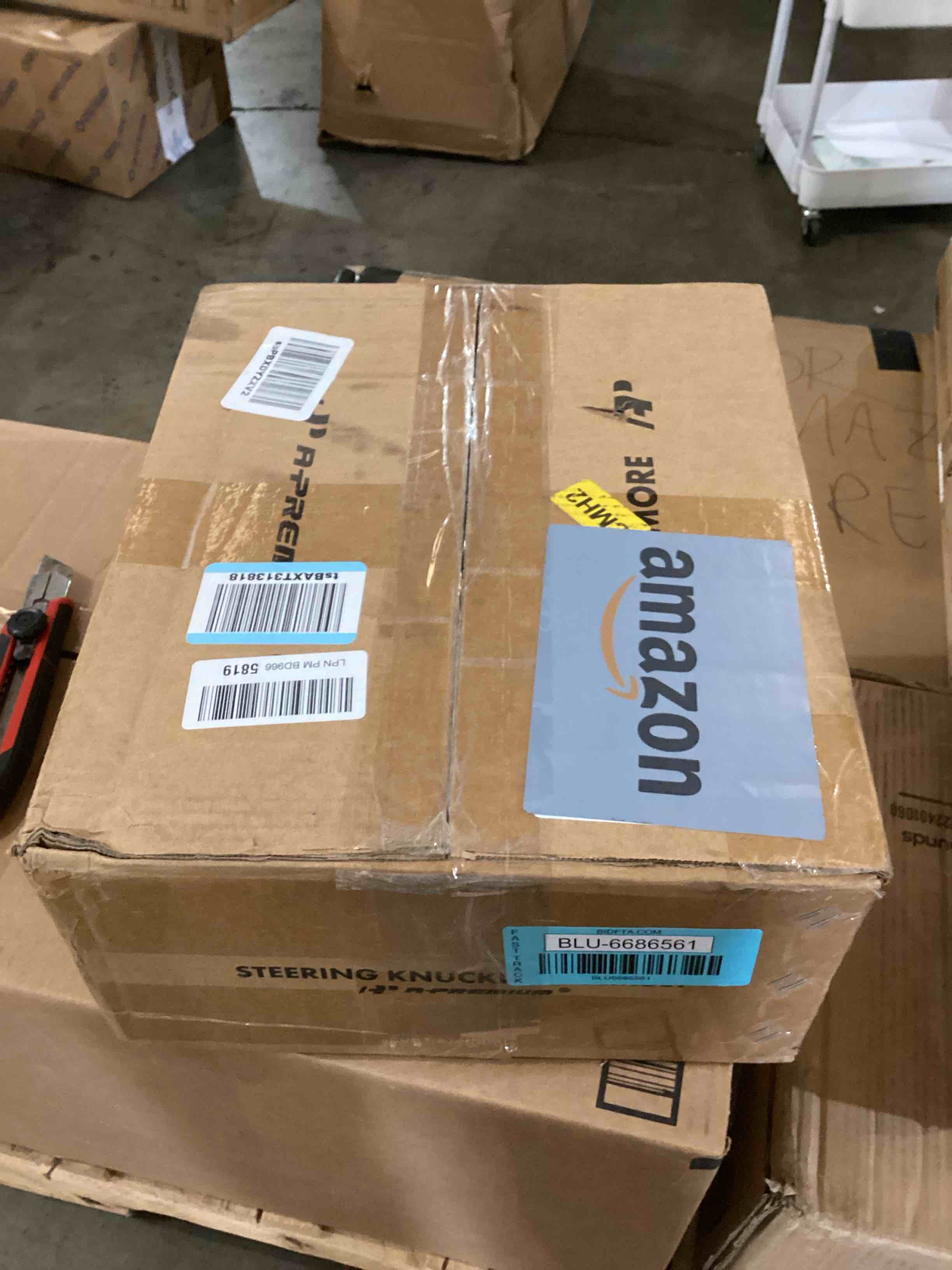 https://s3.amazonaws.com/lotting-images-prod/bidfta/BLU6686561_1728921038673.jpeg