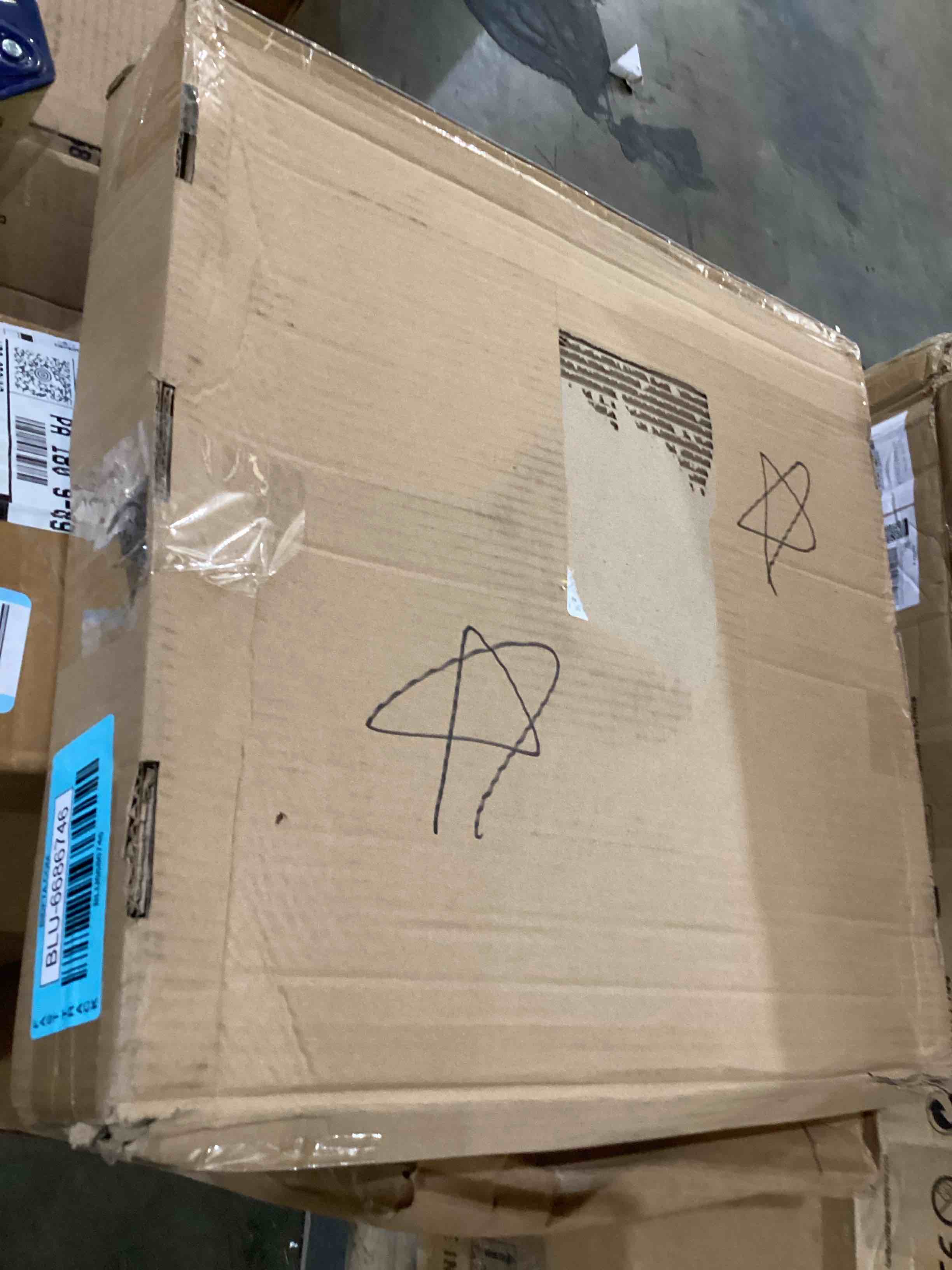https://s3.amazonaws.com/lotting-images-prod/bidfta/BLU6686746_1729517160674.jpeg