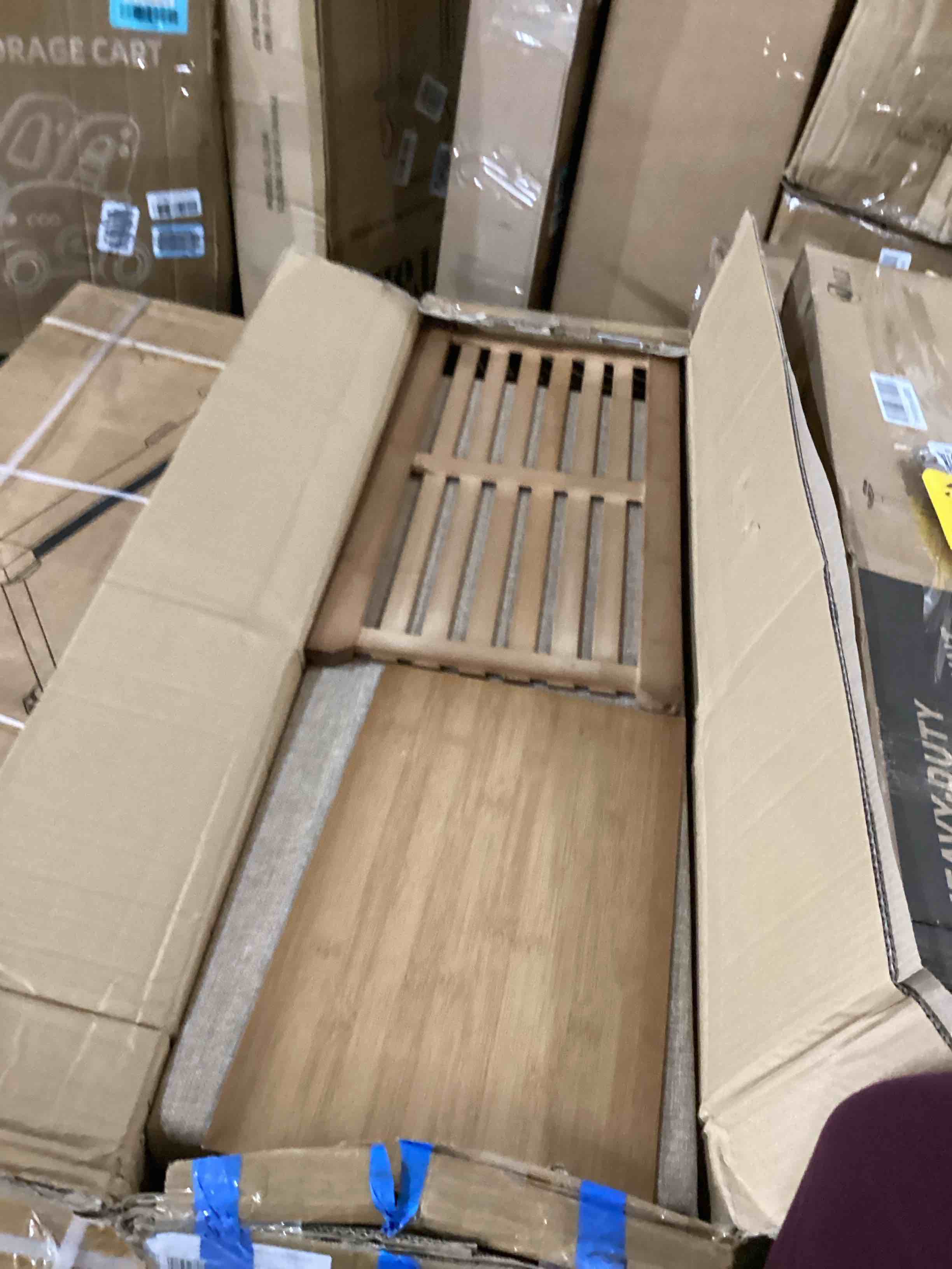 https://s3.amazonaws.com/lotting-images-prod/bidfta/BLU6687237_1730907777207.jpeg