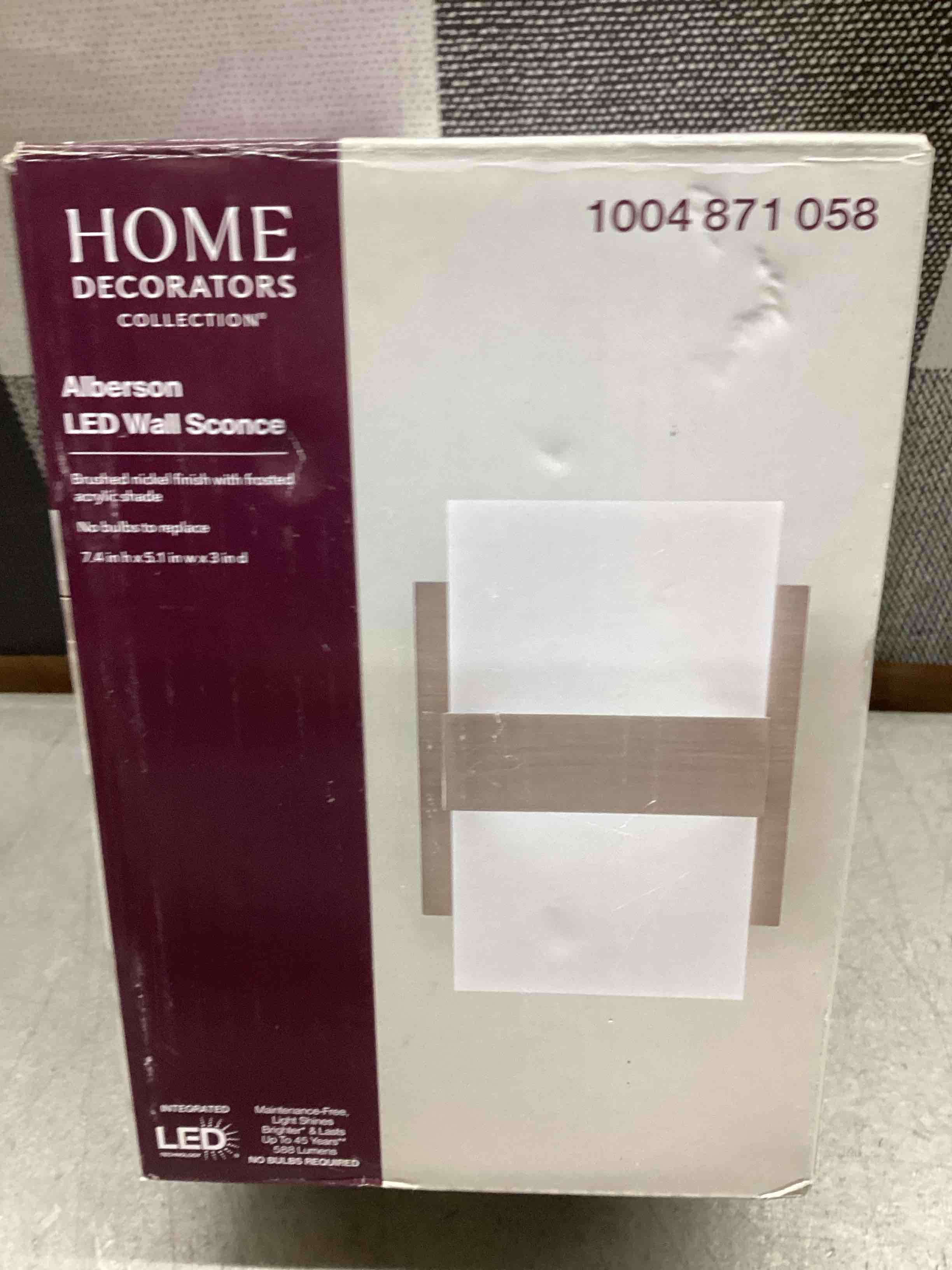 https://s3.amazonaws.com/lotting-images-prod/bidfta/BLU6687474_1720446422930.jpeg
