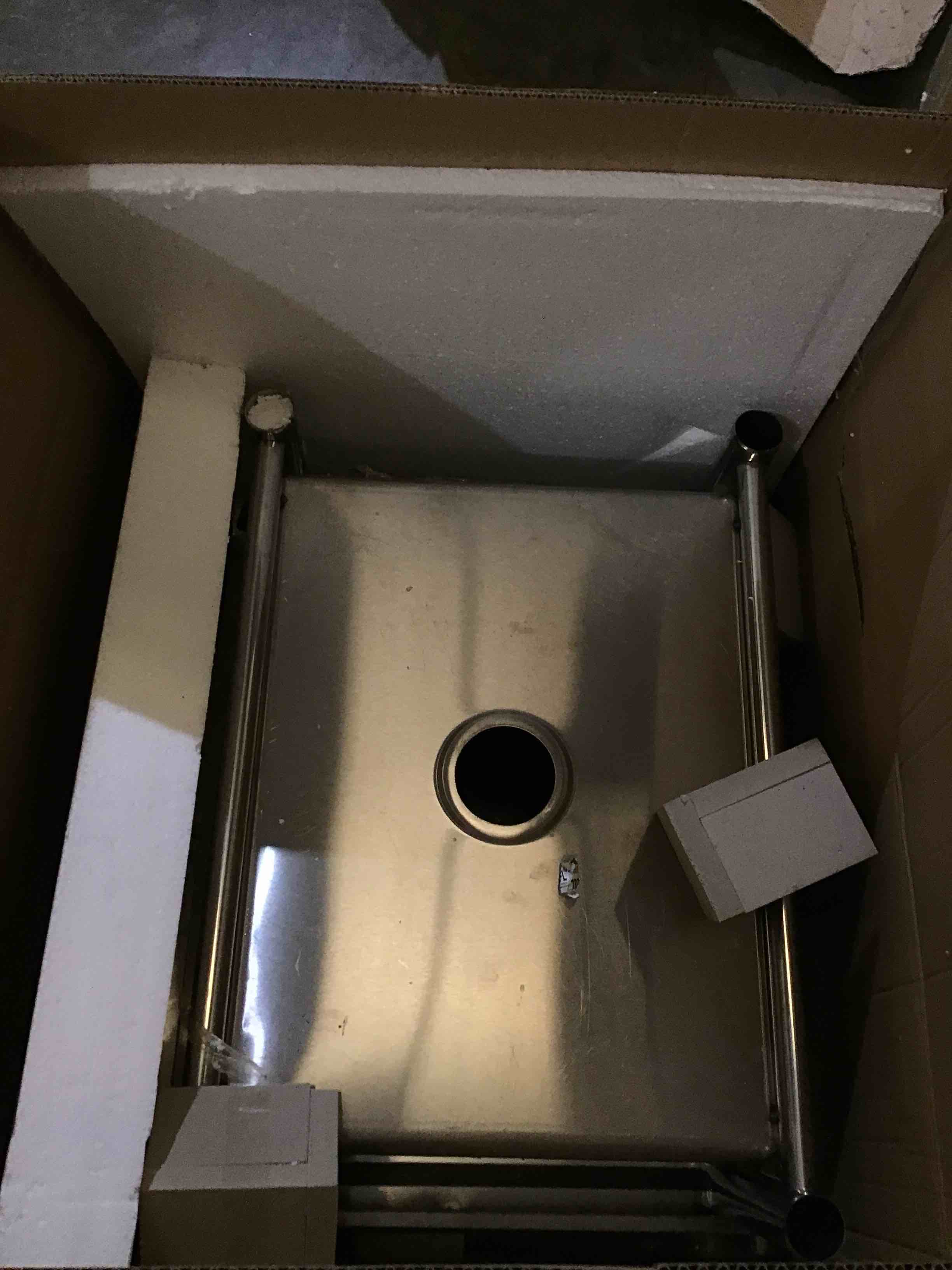 https://s3.amazonaws.com/lotting-images-prod/bidfta/BLU6687862_1721679499981.jpeg