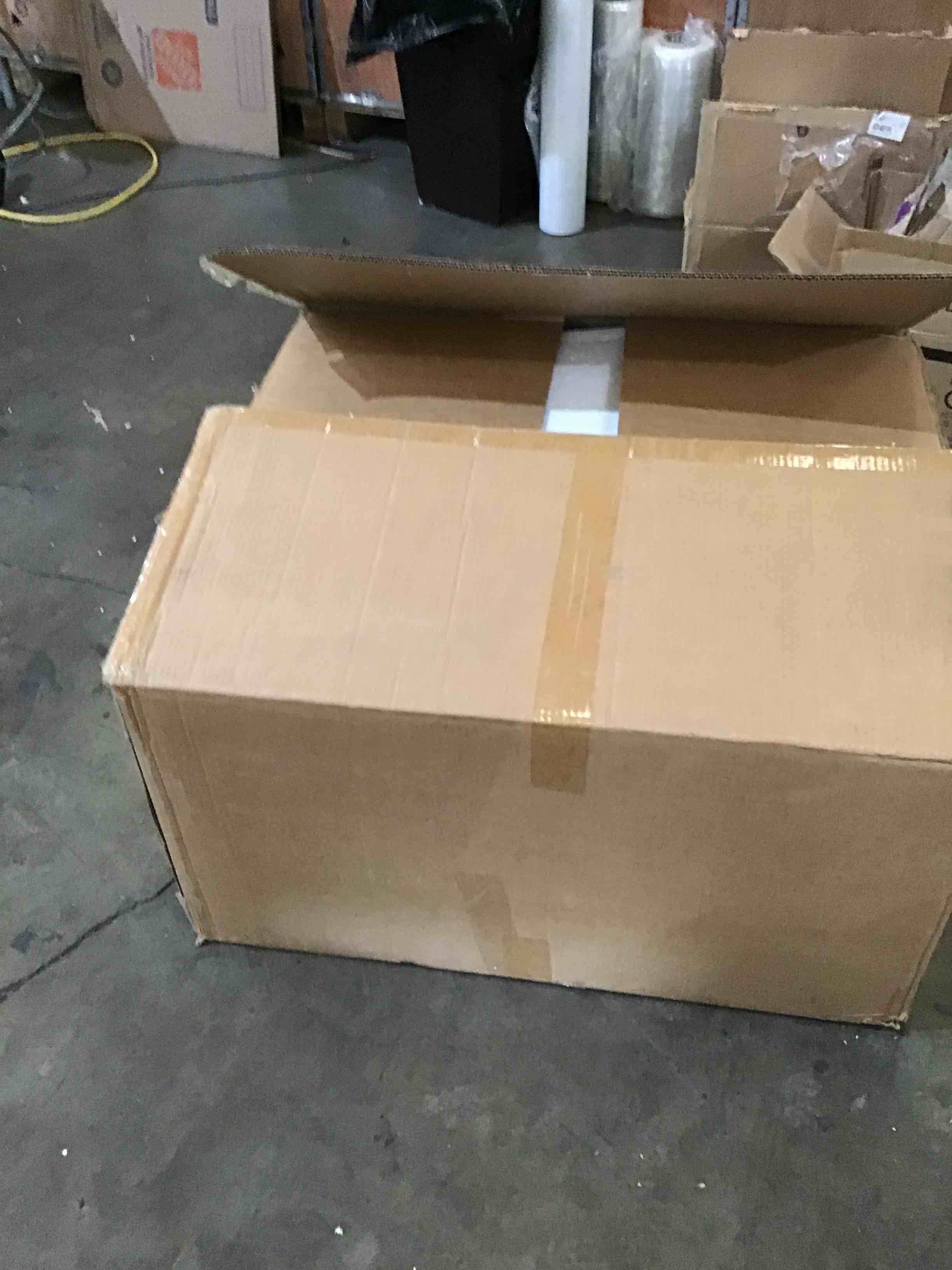 https://s3.amazonaws.com/lotting-images-prod/bidfta/BLU6687862_1721679517648.jpeg