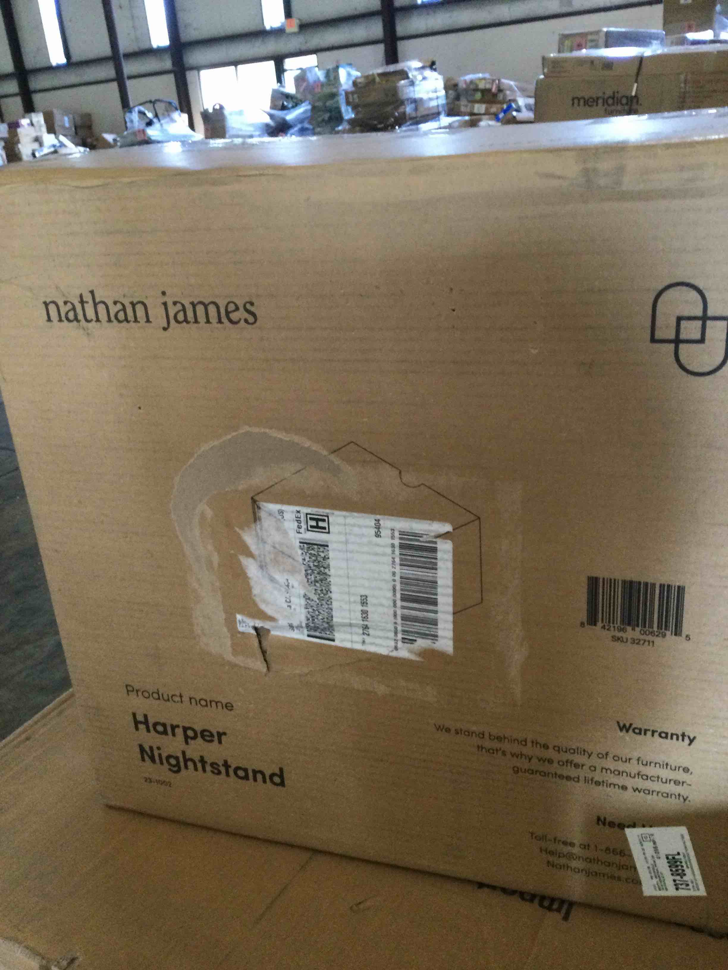 https://s3.amazonaws.com/lotting-images-prod/bidfta/BLU6688113_1722864635711.jpeg