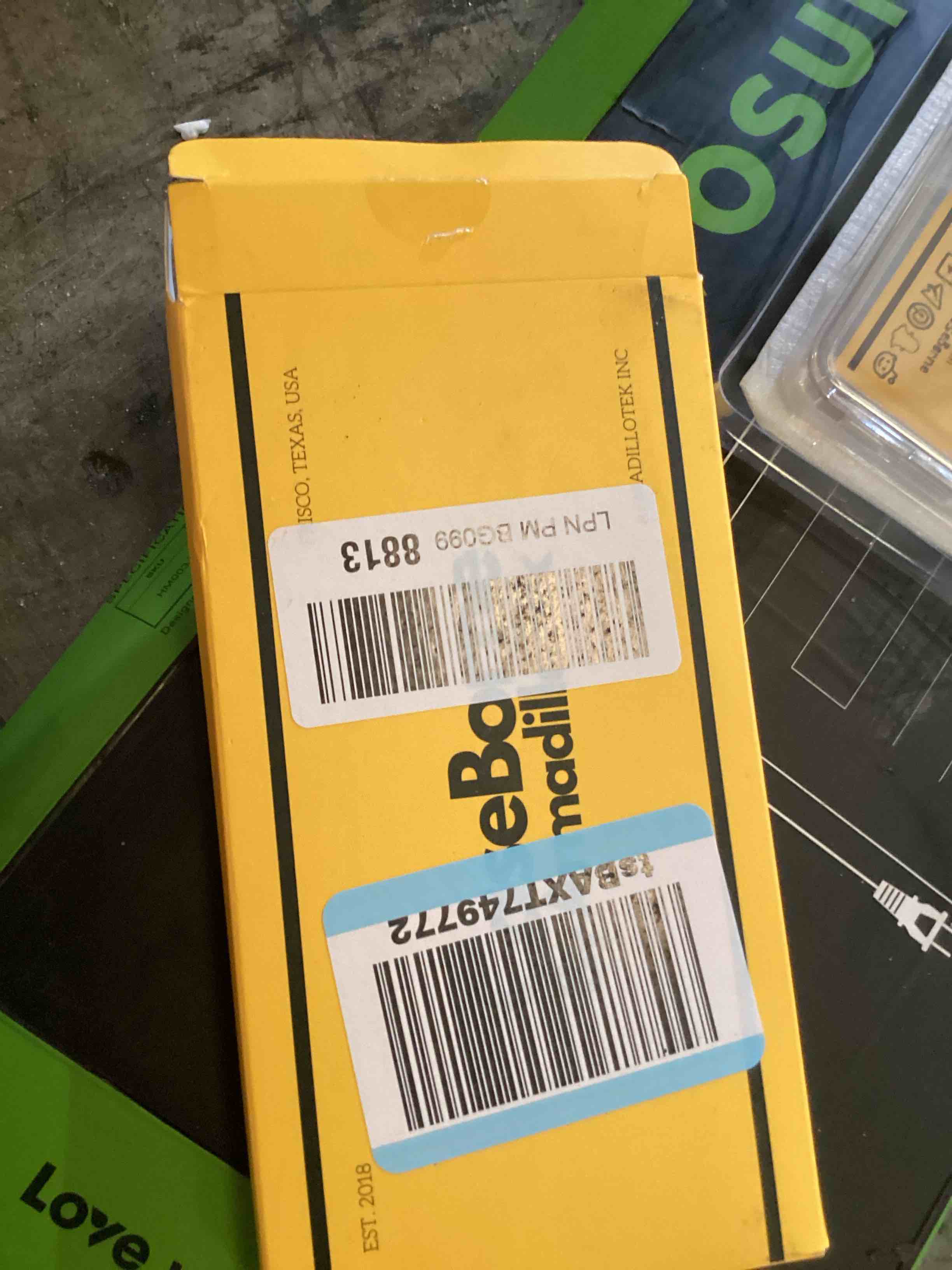 https://s3.amazonaws.com/lotting-images-prod/bidfta/BLU6688280_1723042052796.jpeg