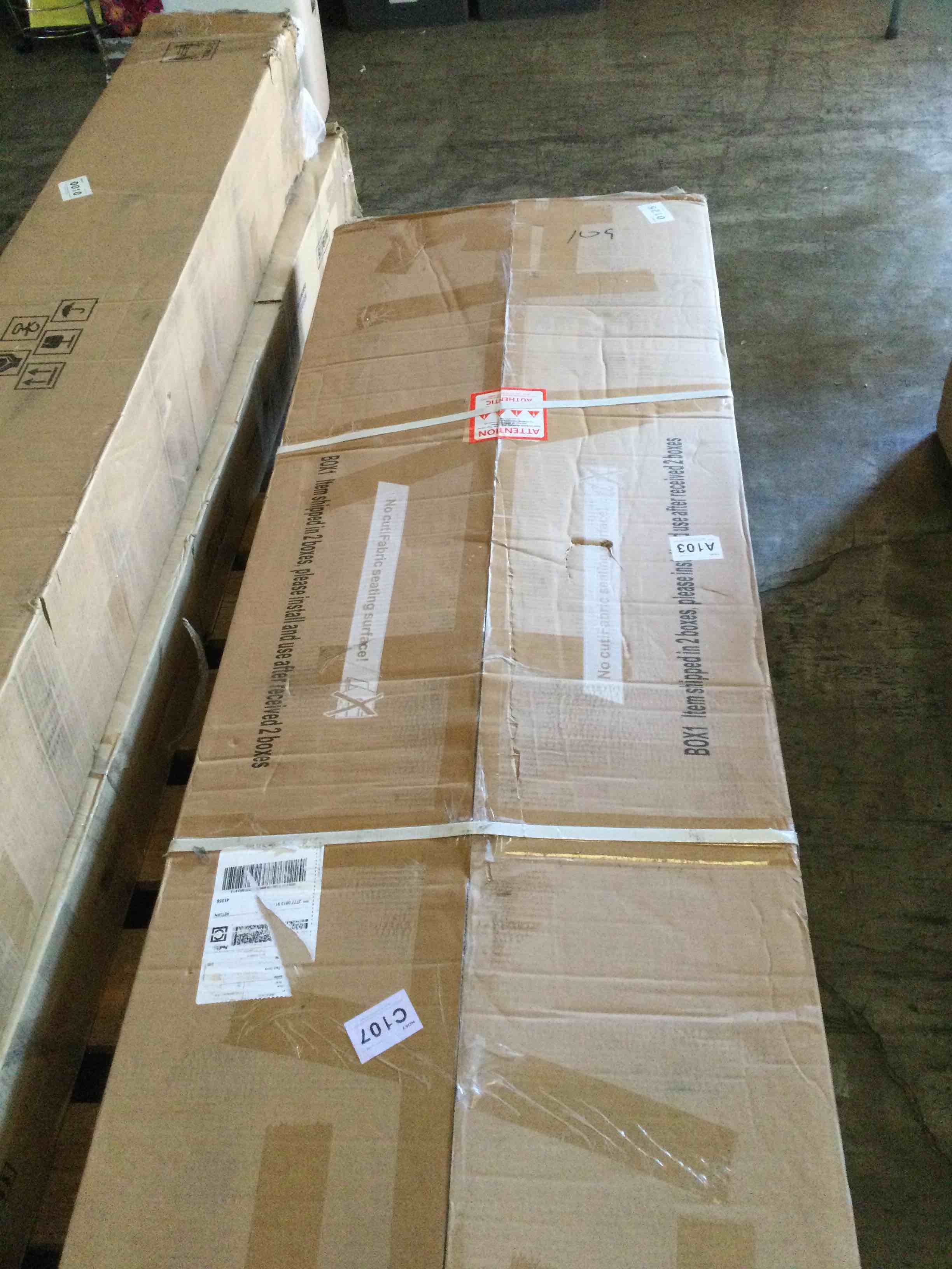 https://s3.amazonaws.com/lotting-images-prod/bidfta/BLU6688510_1723214570026.jpeg