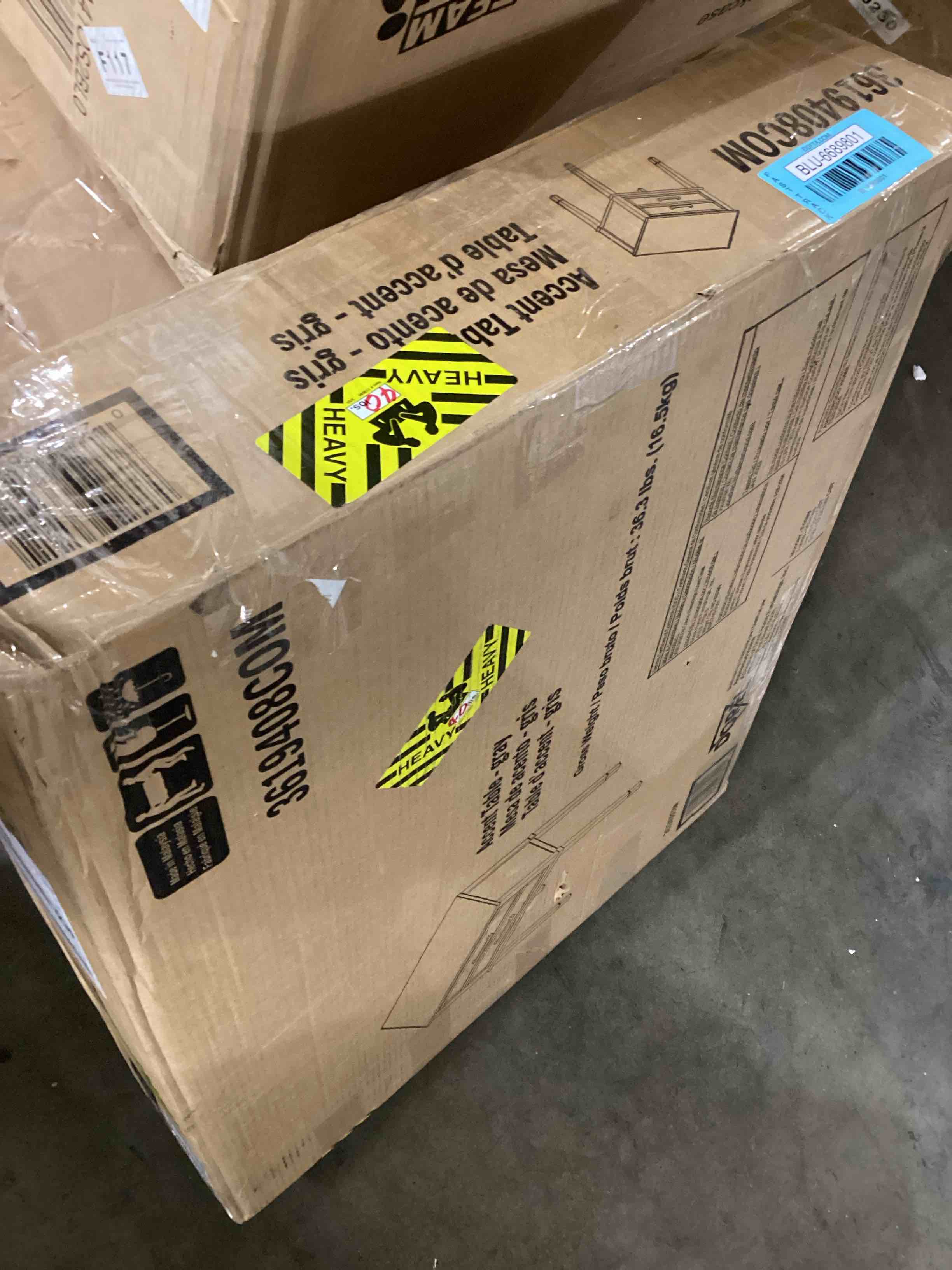 https://s3.amazonaws.com/lotting-images-prod/bidfta/BLU6689801_1729169122087.jpeg
