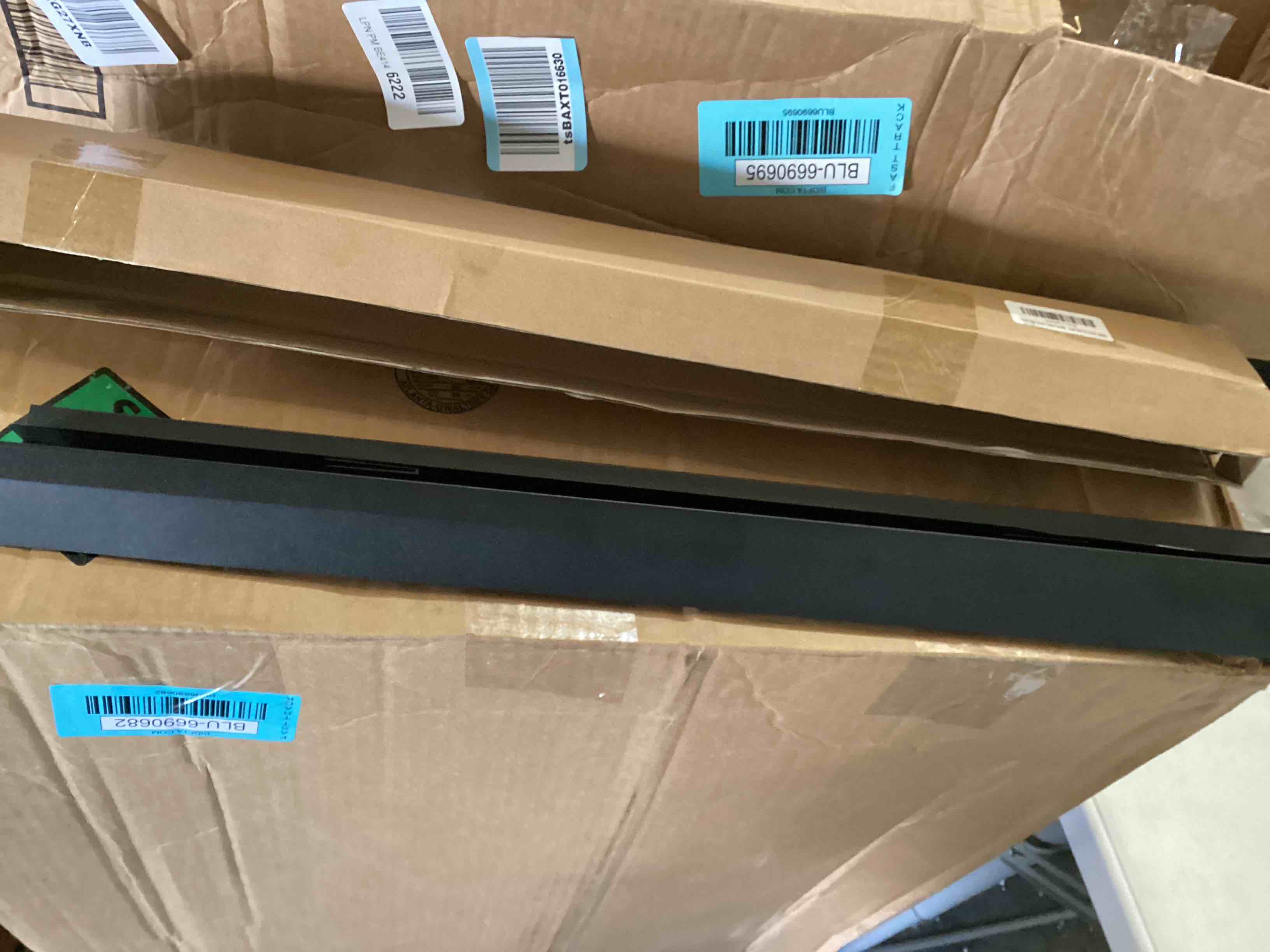 https://s3.amazonaws.com/lotting-images-prod/bidfta/BLU6690695_1730387974647.jpeg