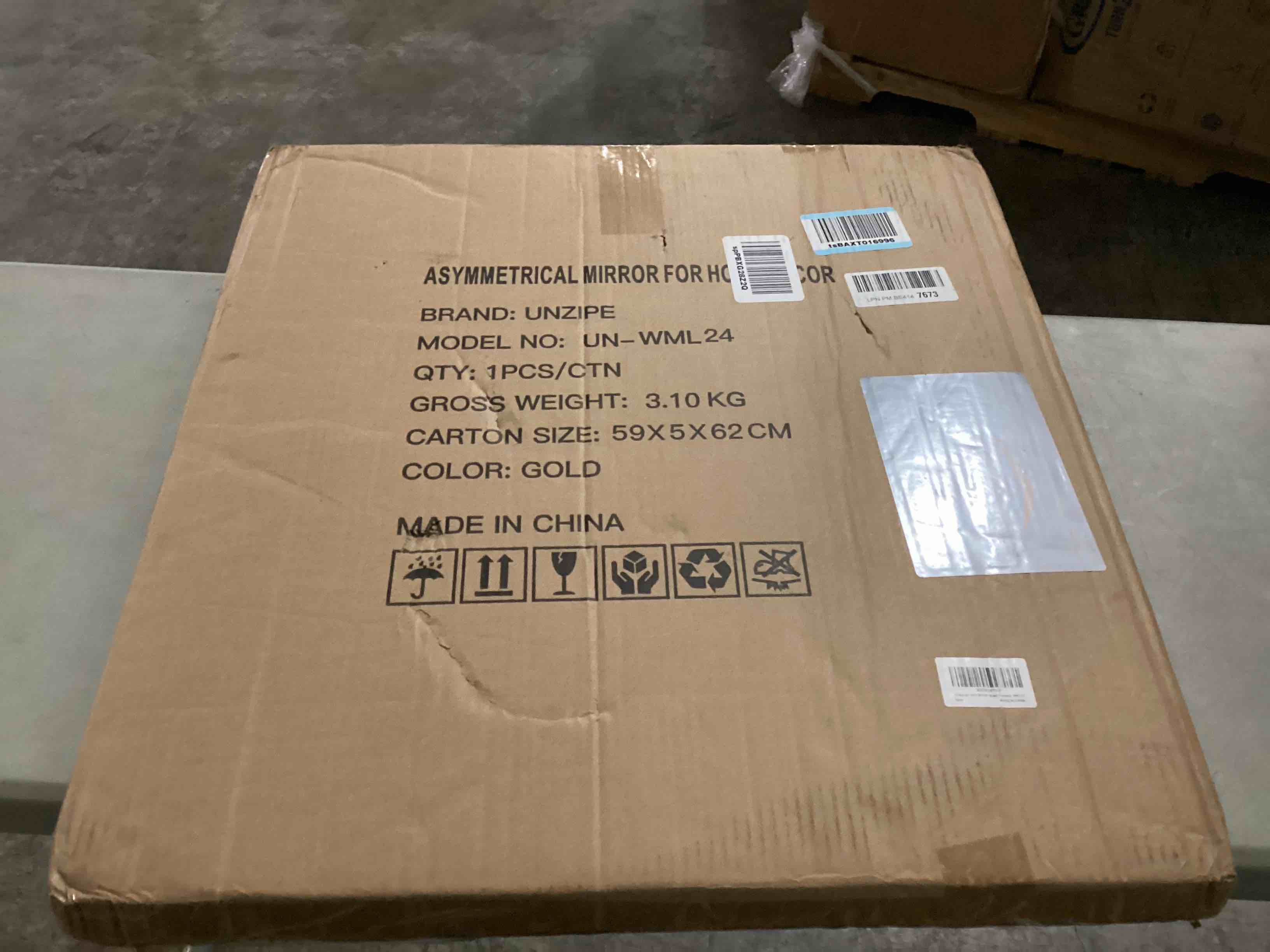 https://s3.amazonaws.com/lotting-images-prod/bidfta/BLU6691005_1730900699468.jpeg