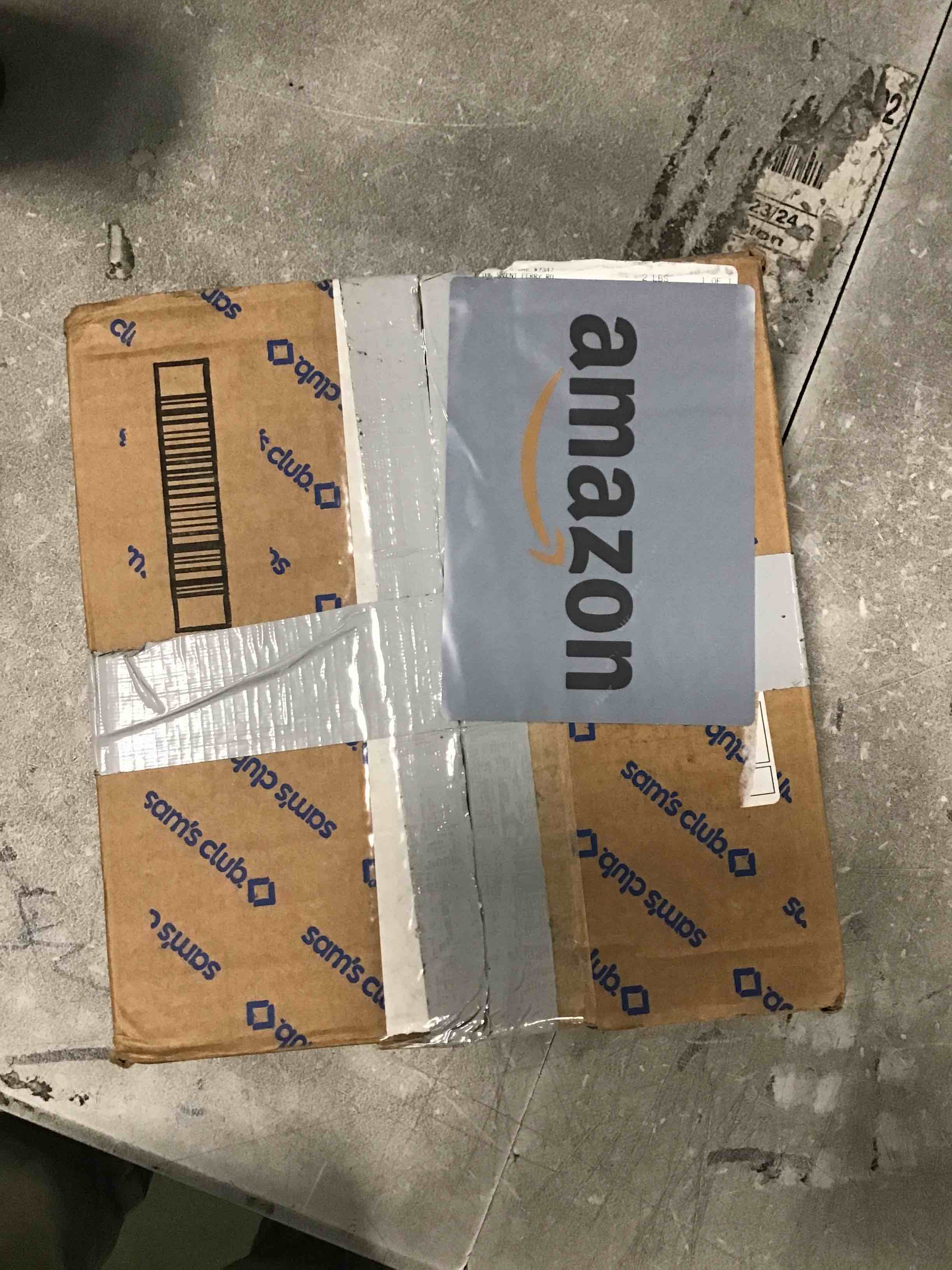 https://s3.amazonaws.com/lotting-images-prod/bidfta/BLU6691966_1722477413886.jpeg