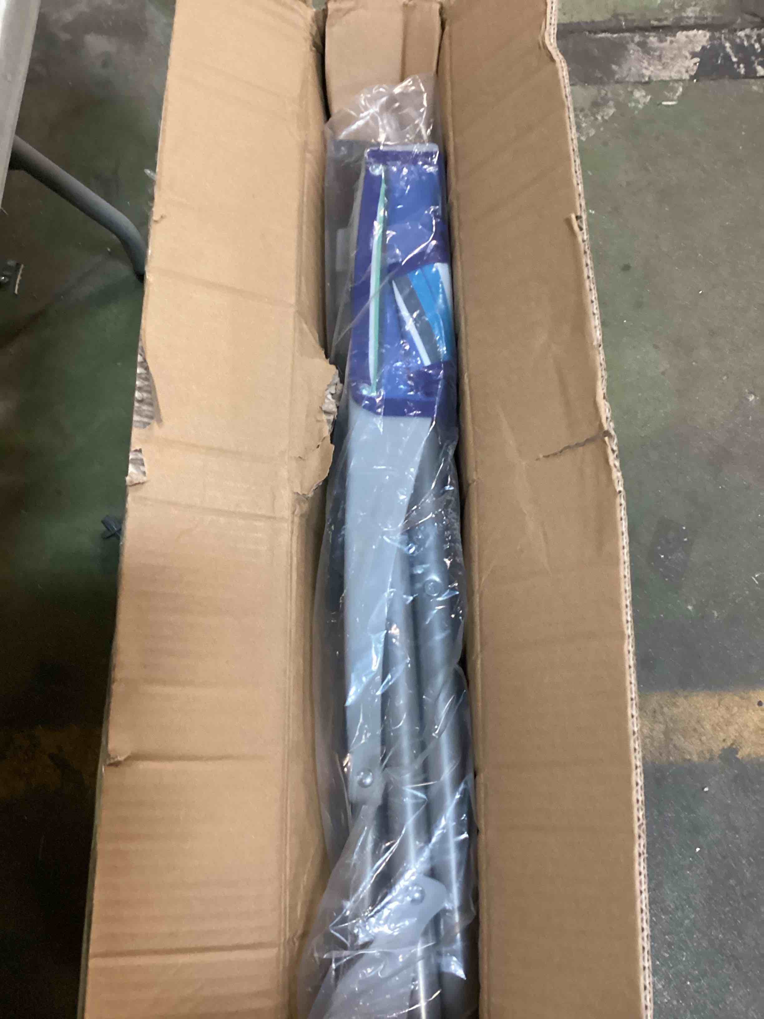 https://s3.amazonaws.com/lotting-images-prod/bidfta/BLU6692163_1722911973381.jpeg