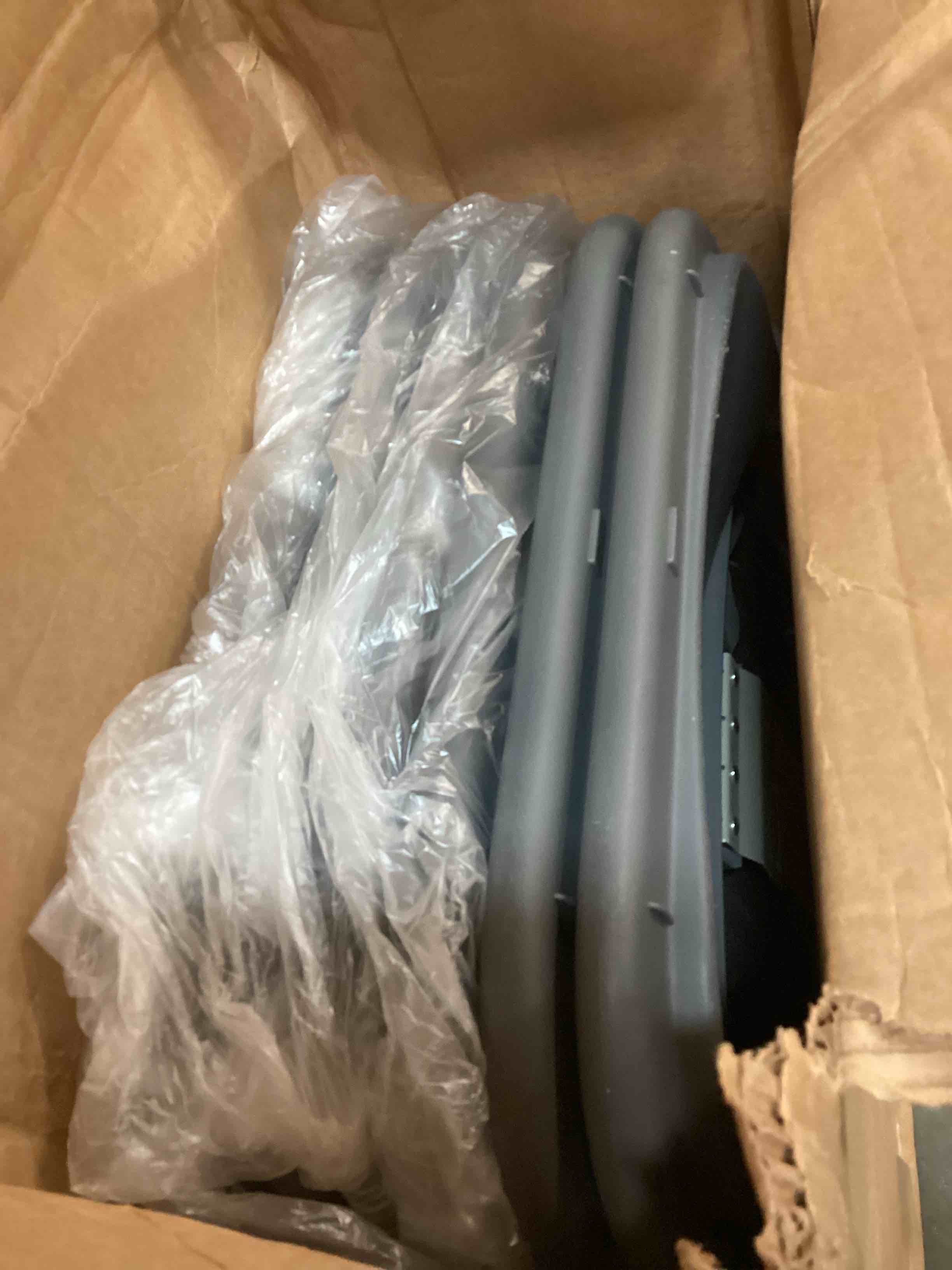 https://s3.amazonaws.com/lotting-images-prod/bidfta/BLU6692596_1723164438197.jpeg