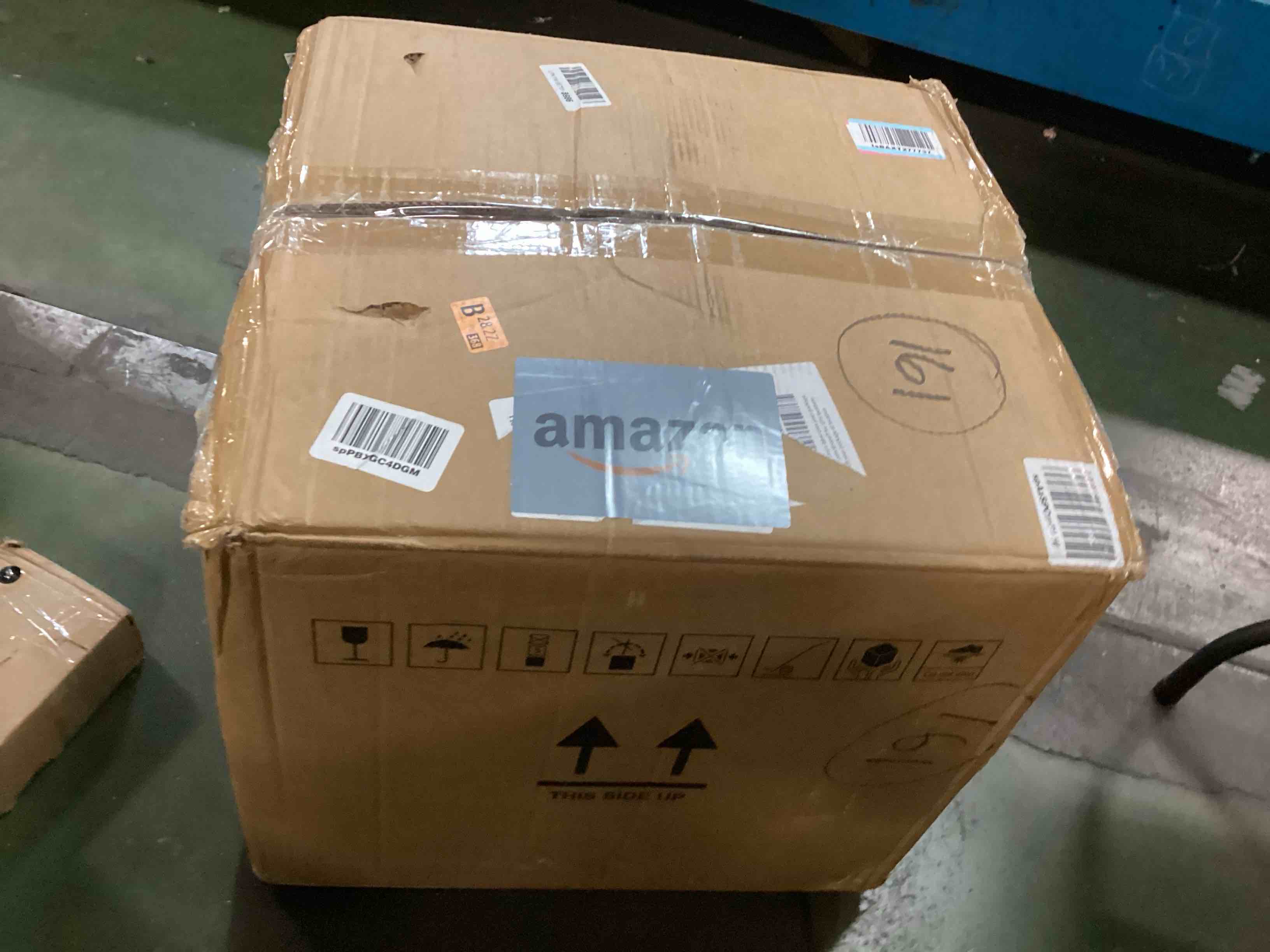 https://s3.amazonaws.com/lotting-images-prod/bidfta/BLU6692646_1723179355417.jpeg