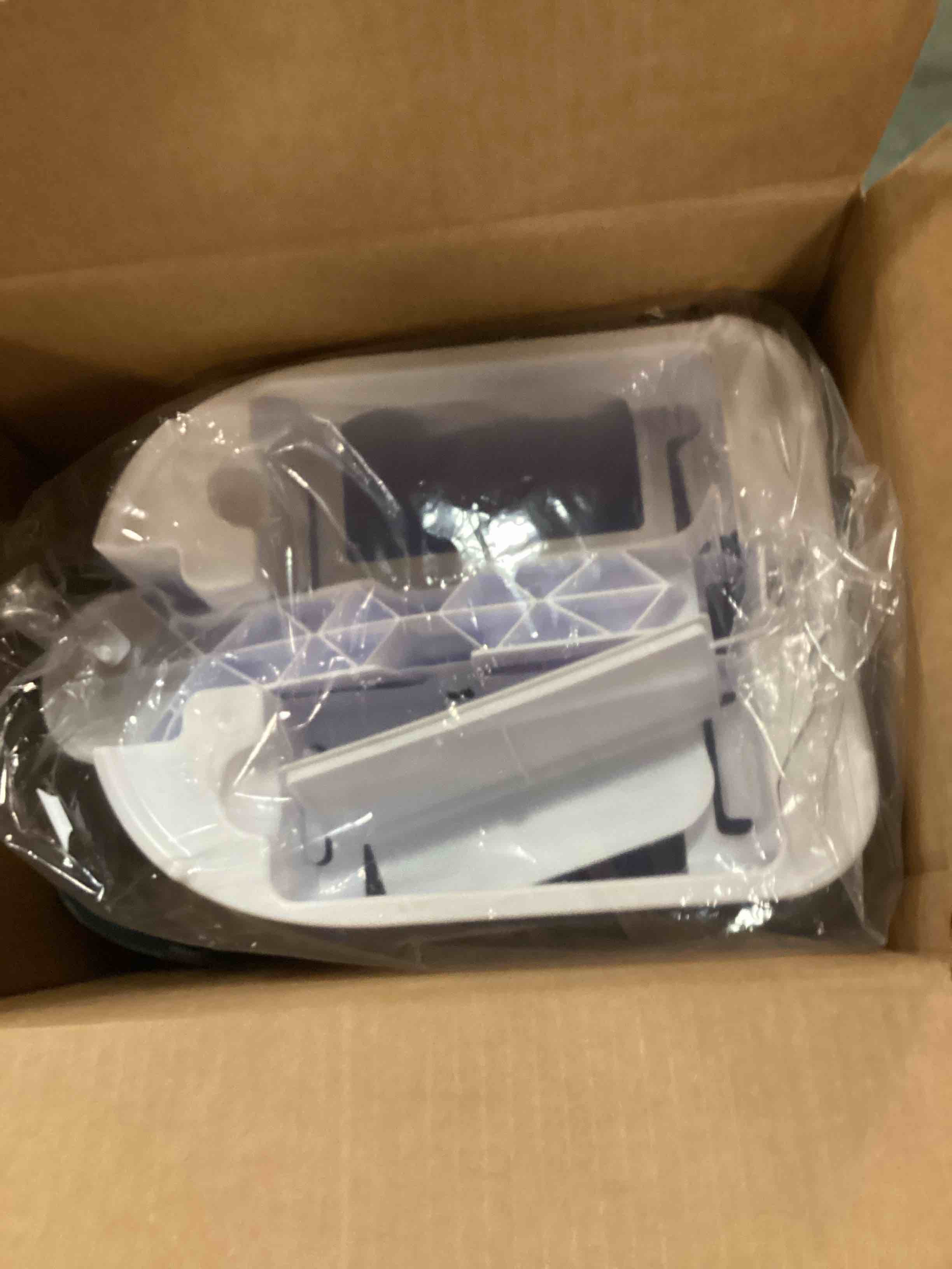 https://s3.amazonaws.com/lotting-images-prod/bidfta/BLU6692800_1723264590474.jpeg