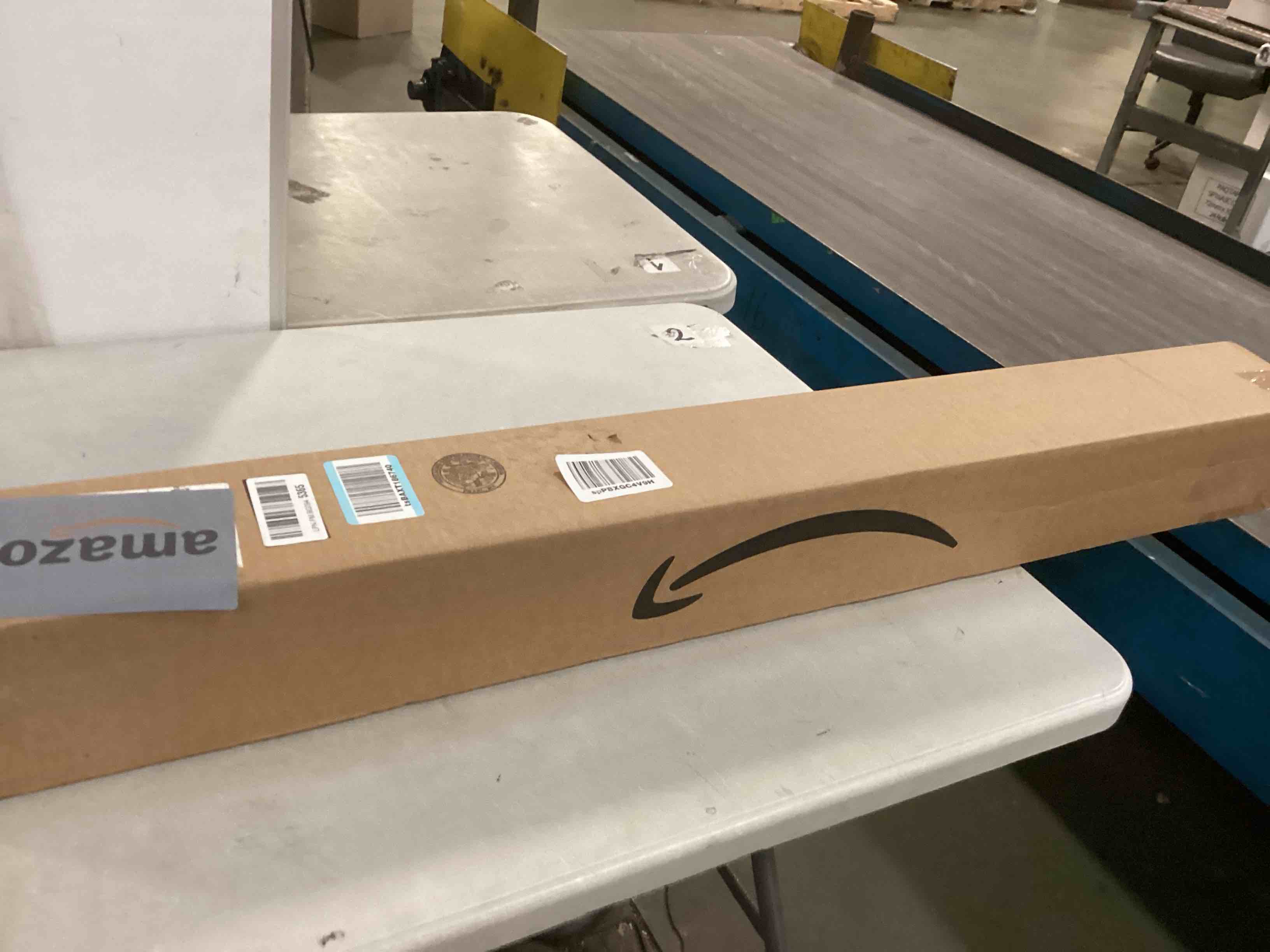 https://s3.amazonaws.com/lotting-images-prod/bidfta/BLU6693250_1723672673738.jpeg
