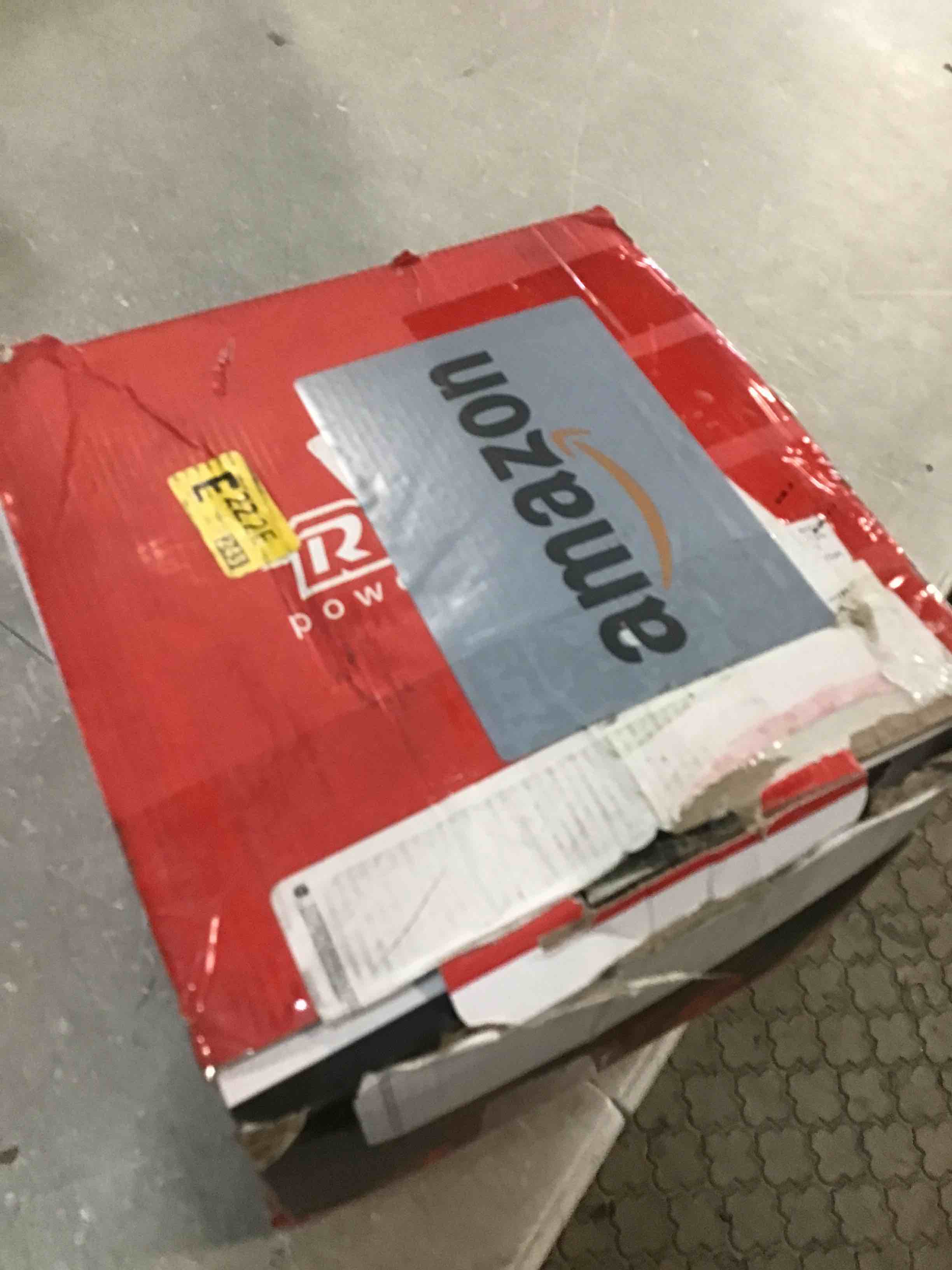 https://s3.amazonaws.com/lotting-images-prod/bidfta/BLU6693813_1722523640468.jpeg
