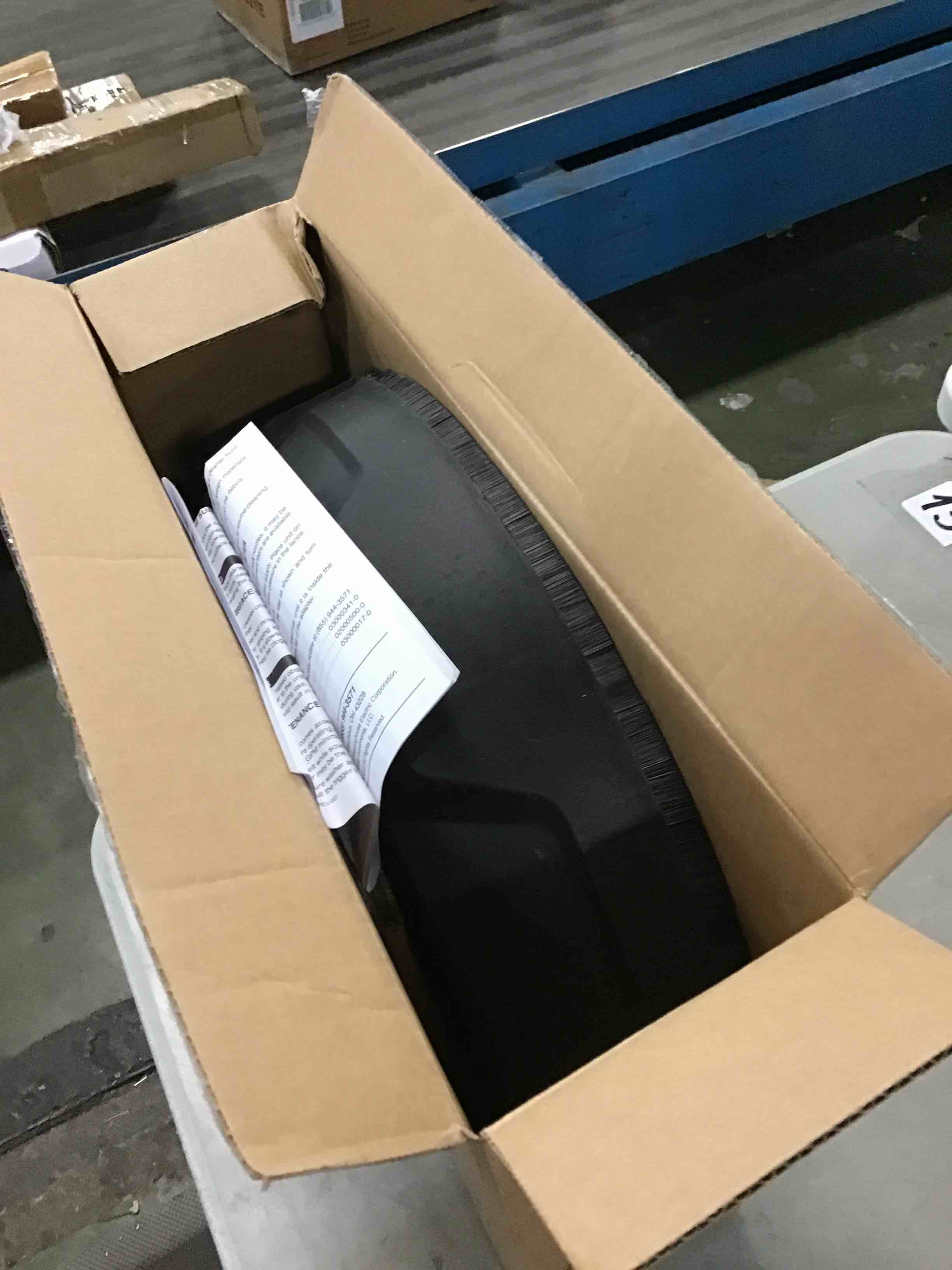 https://s3.amazonaws.com/lotting-images-prod/bidfta/BLU6694030_1722609752887.jpeg