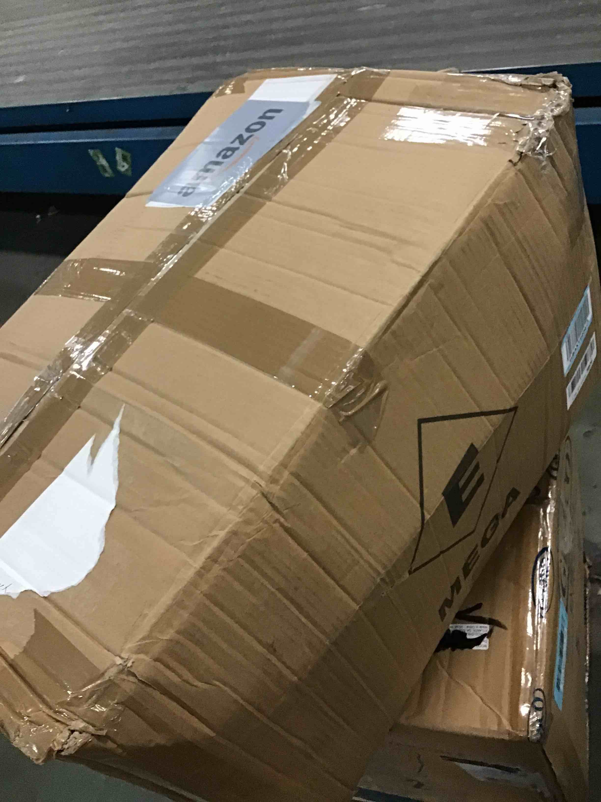 https://s3.amazonaws.com/lotting-images-prod/bidfta/BLU6694172_1722628005483.jpeg