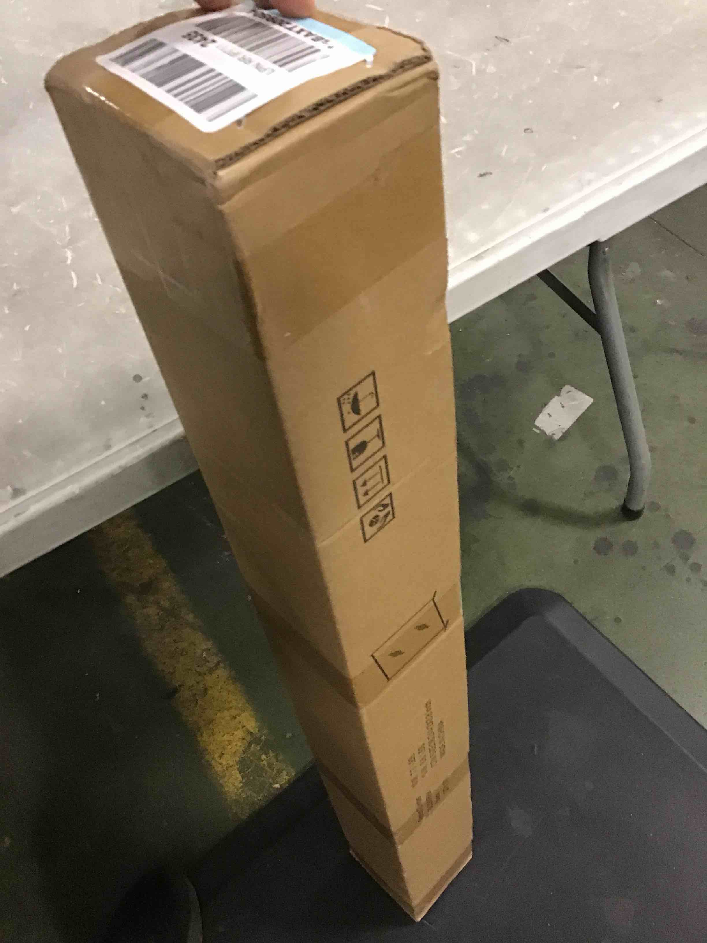 https://s3.amazonaws.com/lotting-images-prod/bidfta/BLU6694676_1723033652829.jpeg