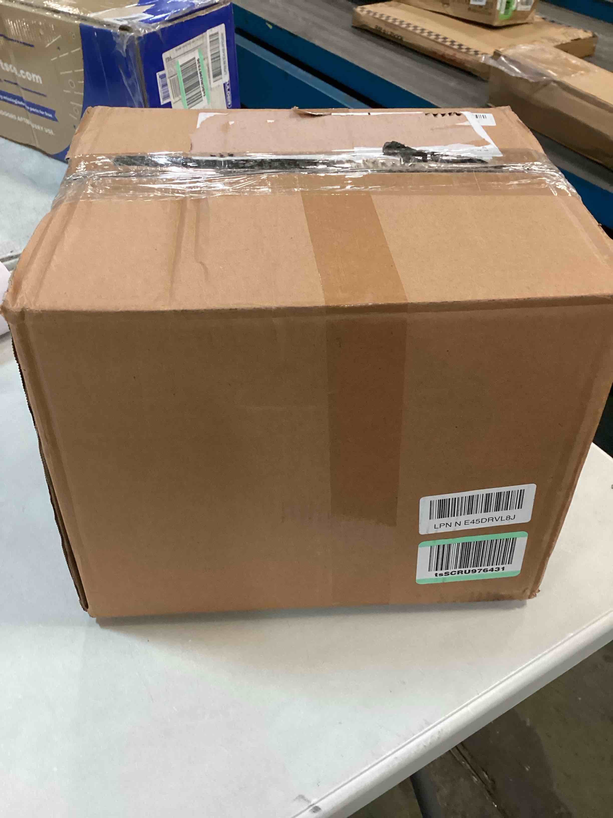https://s3.amazonaws.com/lotting-images-prod/bidfta/BLU6694988_1722691313977.jpeg