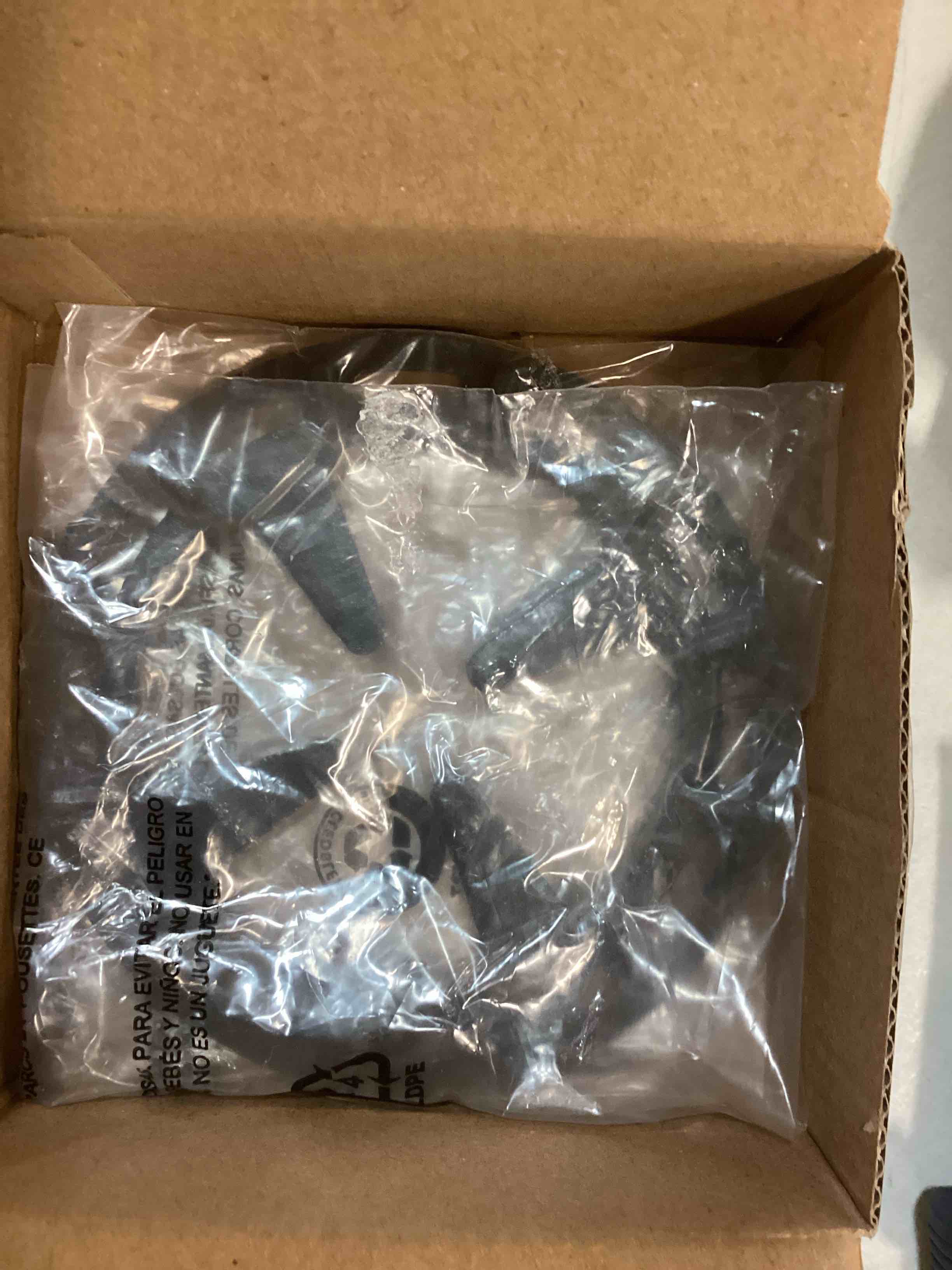 https://s3.amazonaws.com/lotting-images-prod/bidfta/BLU6695093_1722860730240.jpeg