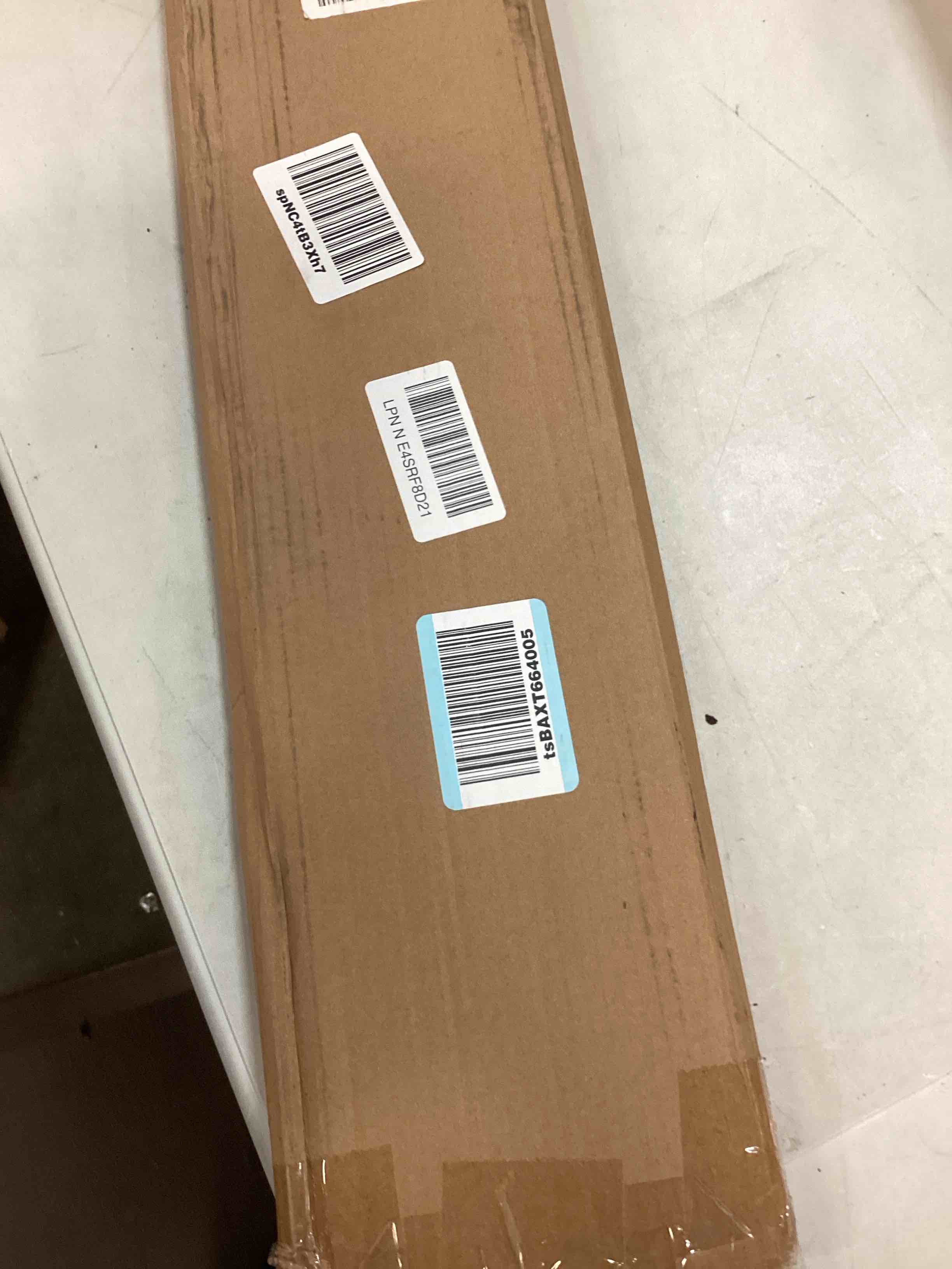 https://s3.amazonaws.com/lotting-images-prod/bidfta/BLU6695220_1722872869935.jpeg