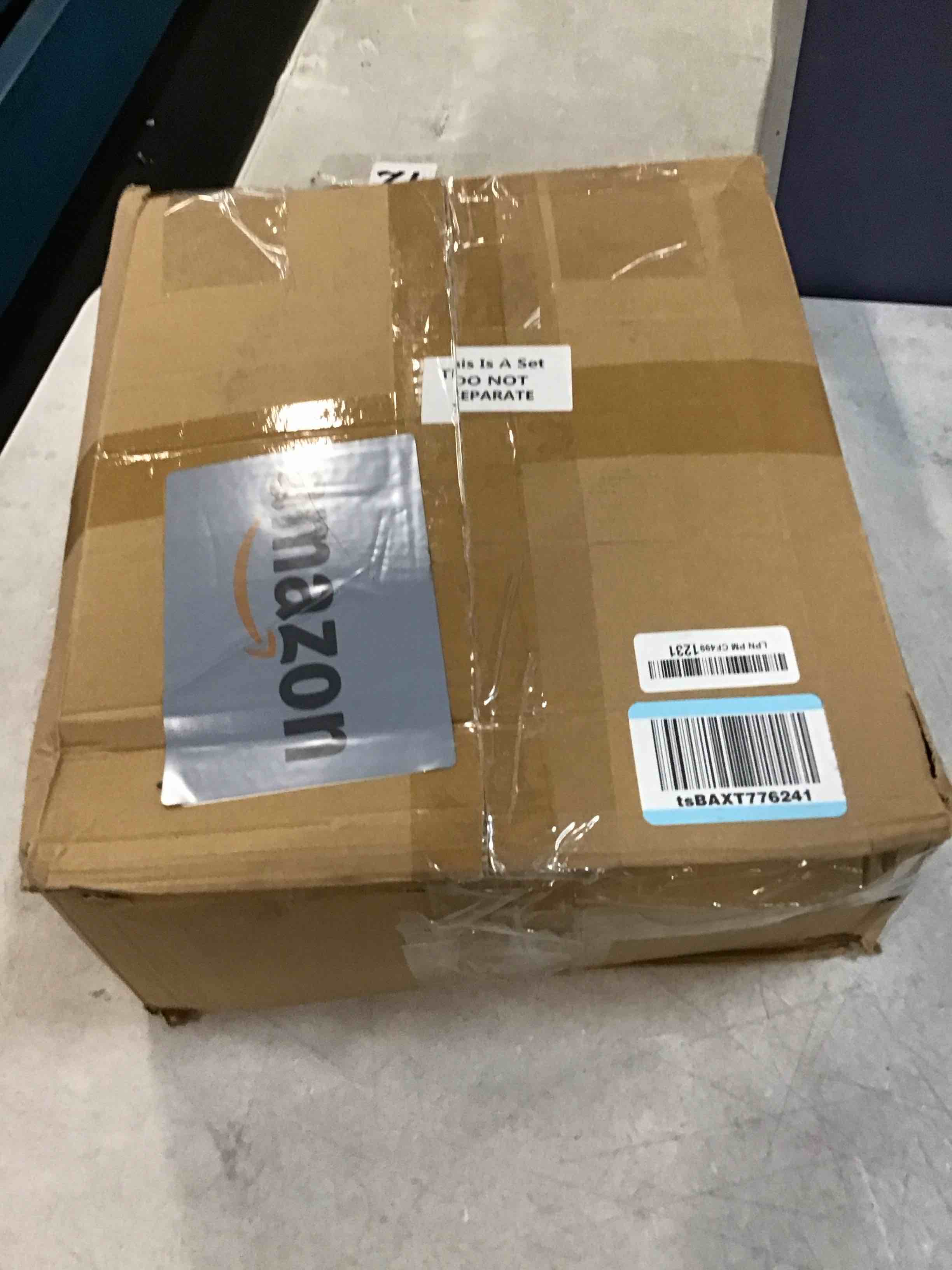 https://s3.amazonaws.com/lotting-images-prod/bidfta/BLU6695519_1722982187741.jpeg