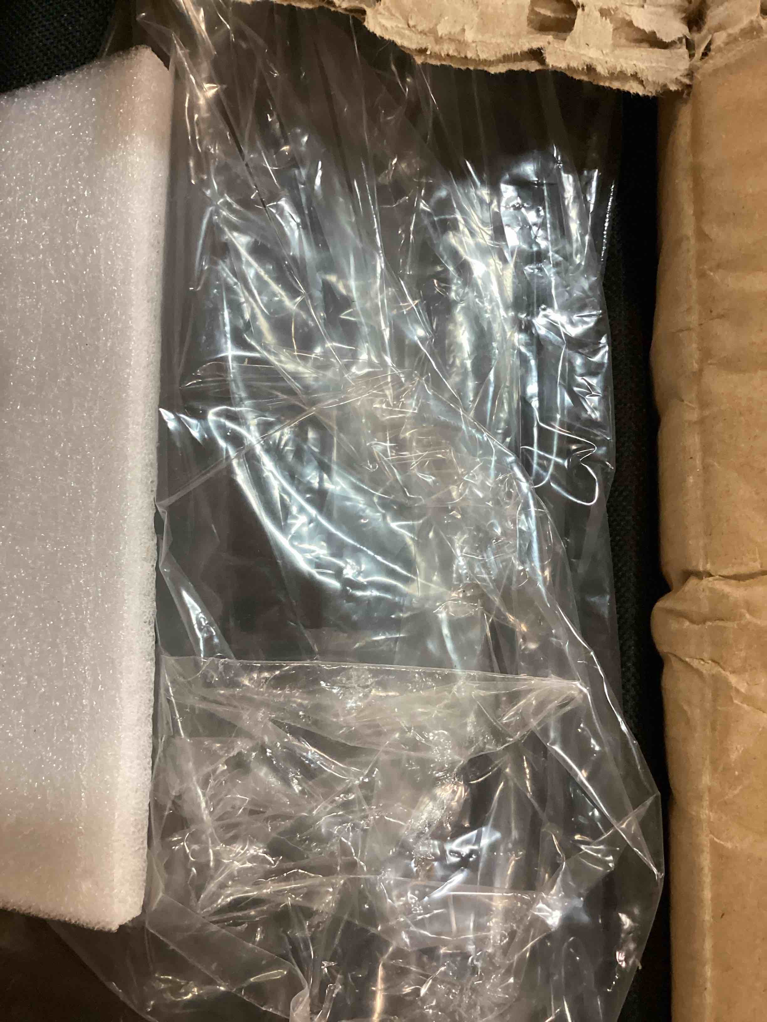 https://s3.amazonaws.com/lotting-images-prod/bidfta/BLU6695699_1723035952447.jpeg