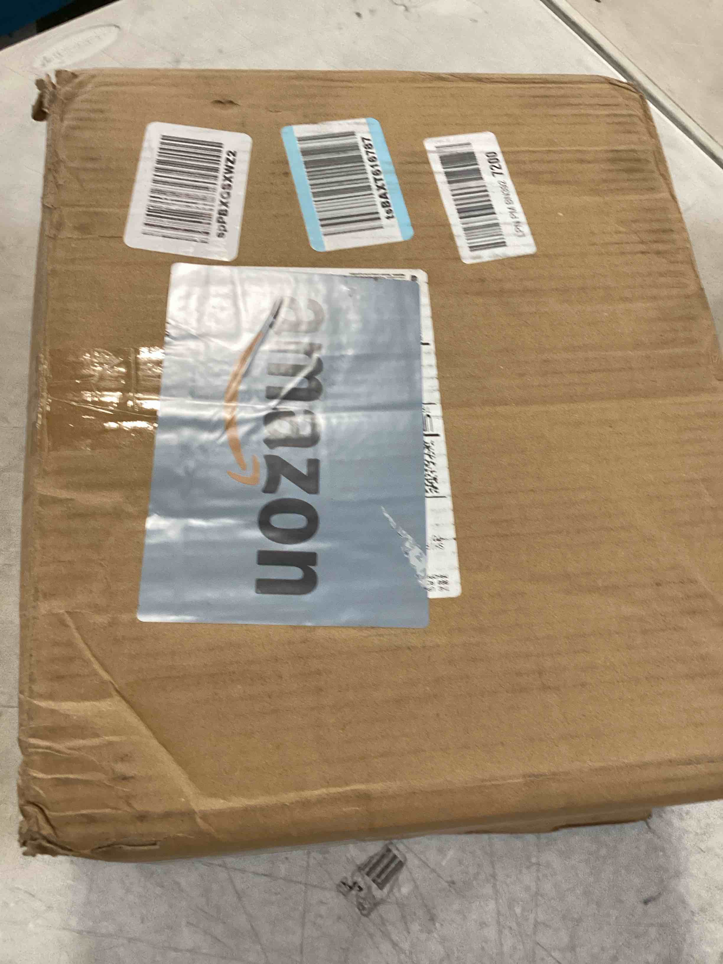 https://s3.amazonaws.com/lotting-images-prod/bidfta/BLU6696254_1723488398830.jpeg