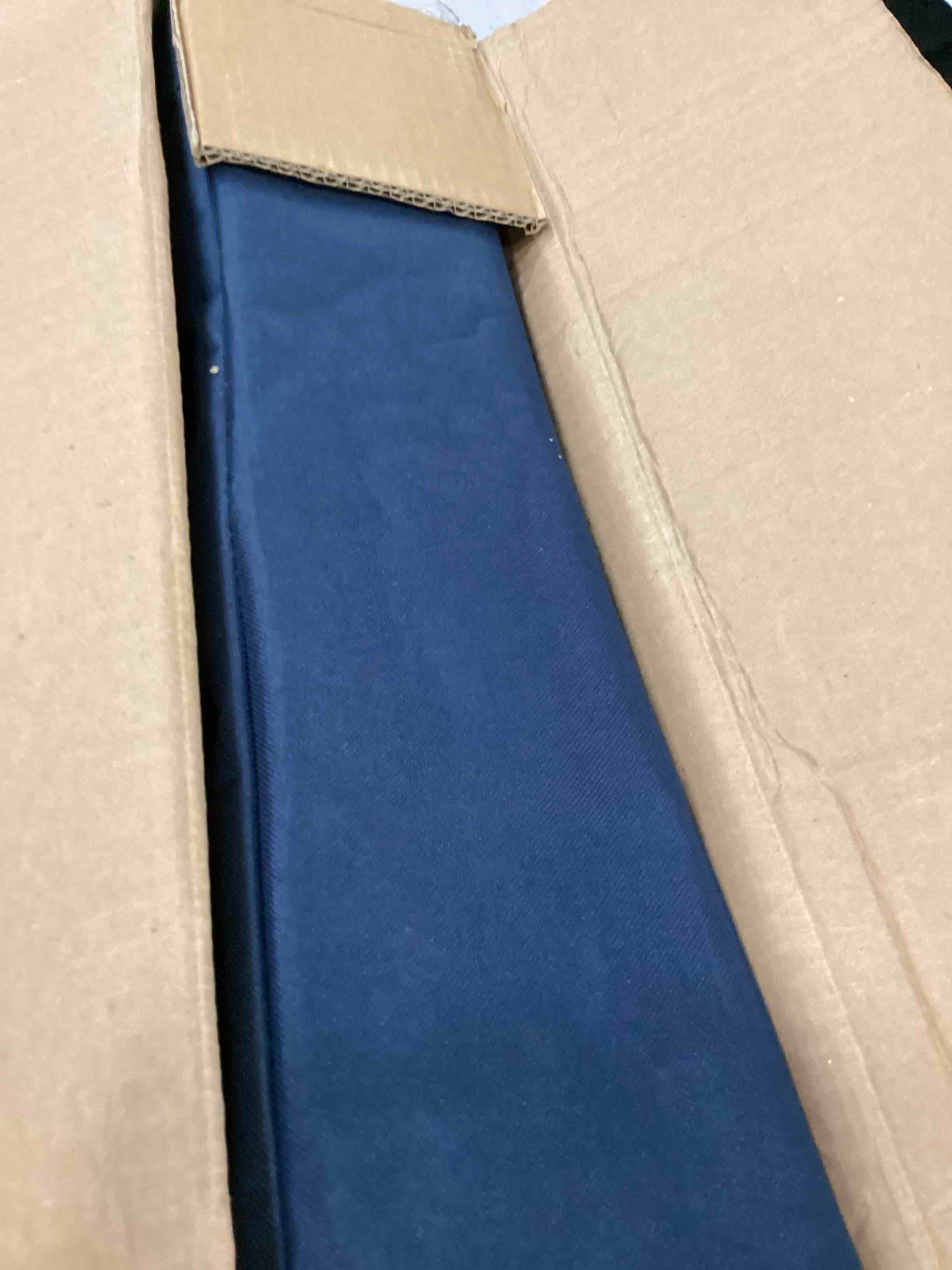 https://s3.amazonaws.com/lotting-images-prod/bidfta/BLU6696309_1723554963542.jpeg